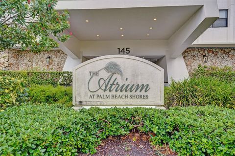 A home in Palm Beach Shores