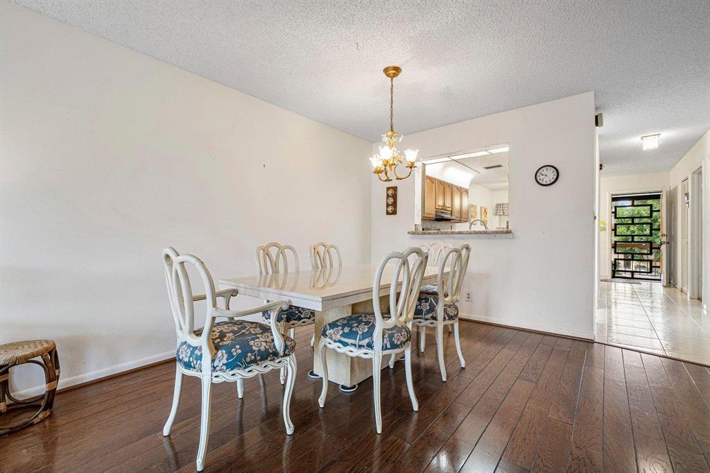 PALM GREENS AT VILLA DEL RAY CONDO - Residential