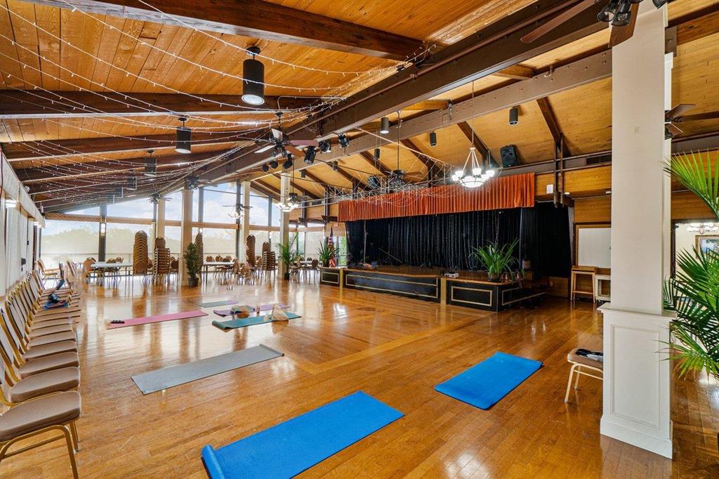 PALM GREENS AT VILLA DEL RAY CONDO - Residential