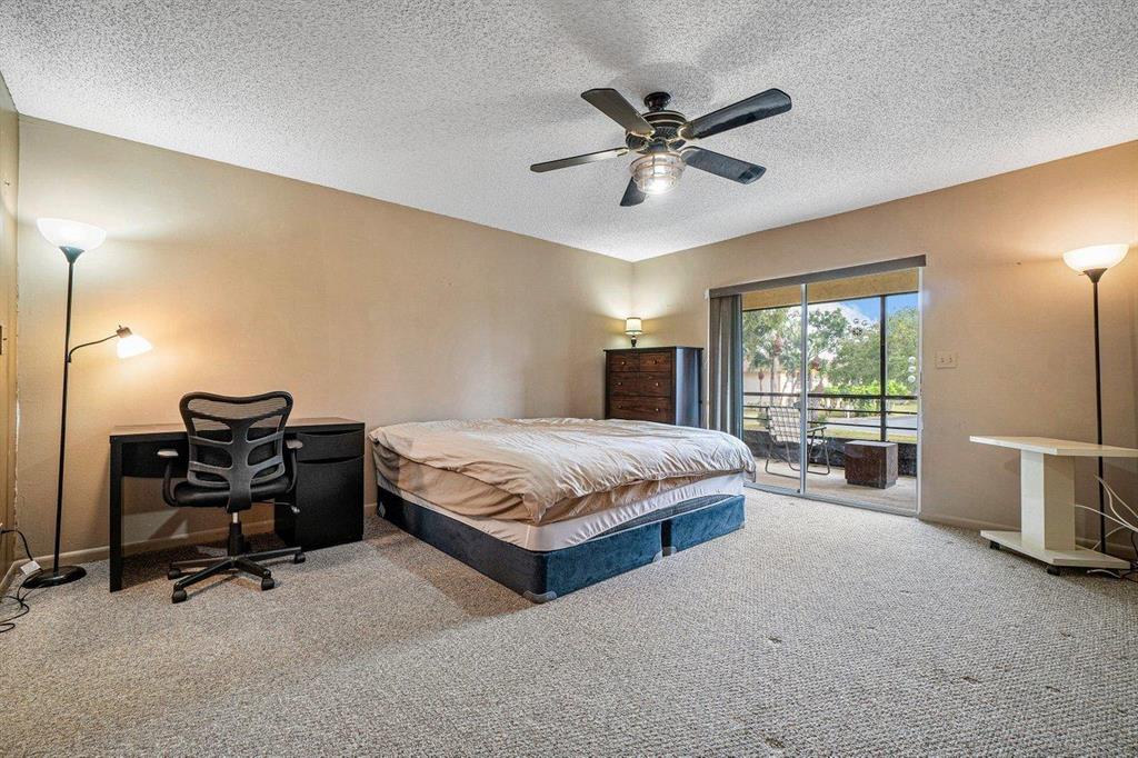 PALM GREENS AT VILLA DEL RAY CONDO - Residential