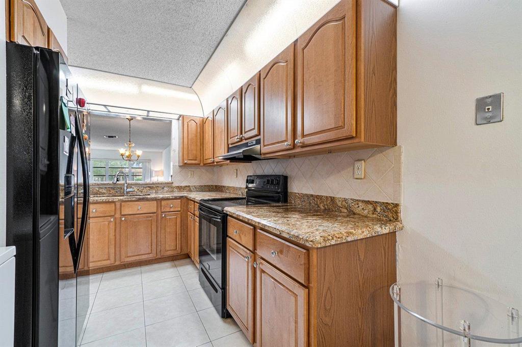 PALM GREENS AT VILLA DEL RAY CONDO - Residential