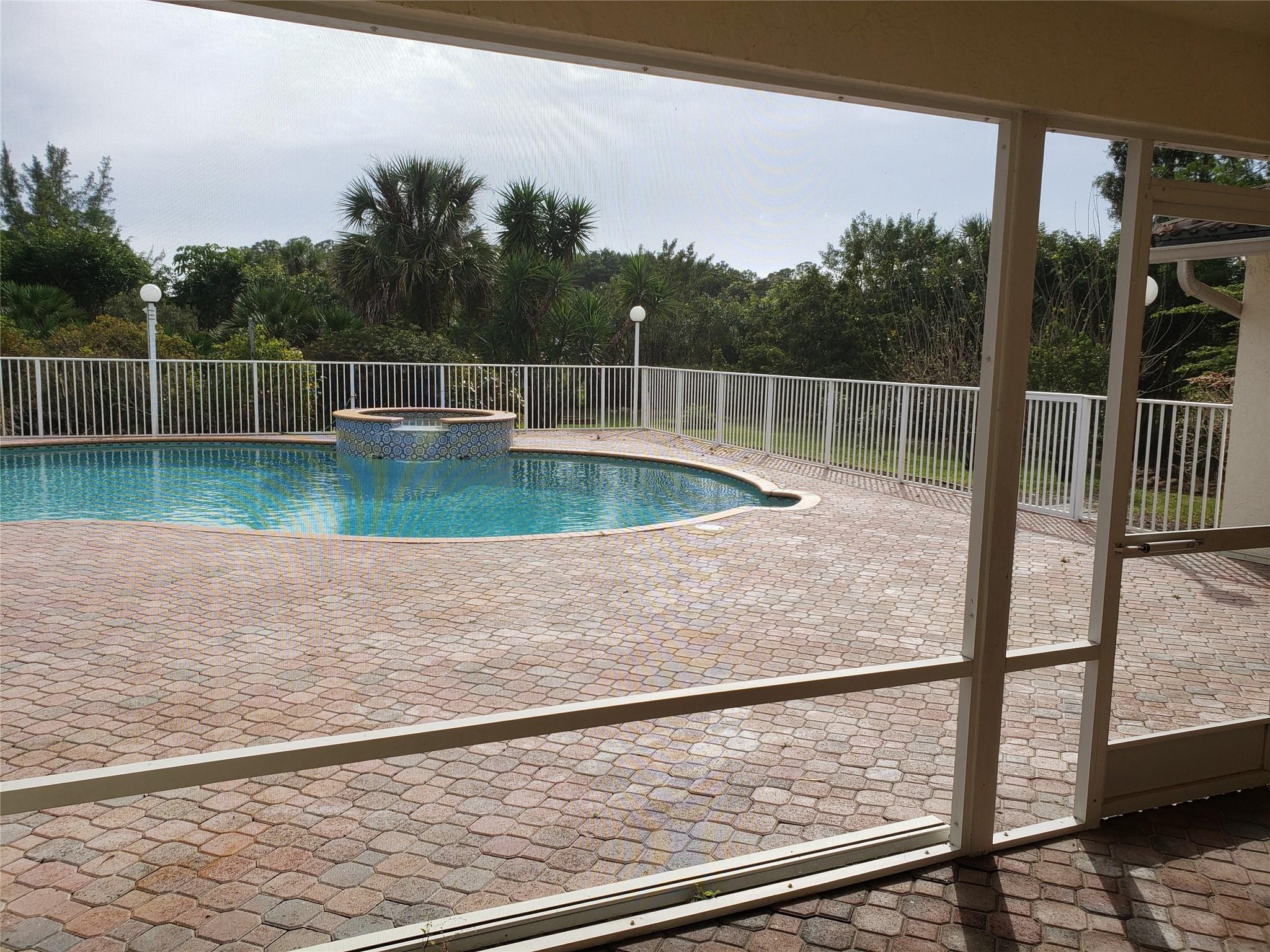 THE ACREAGE - Residential