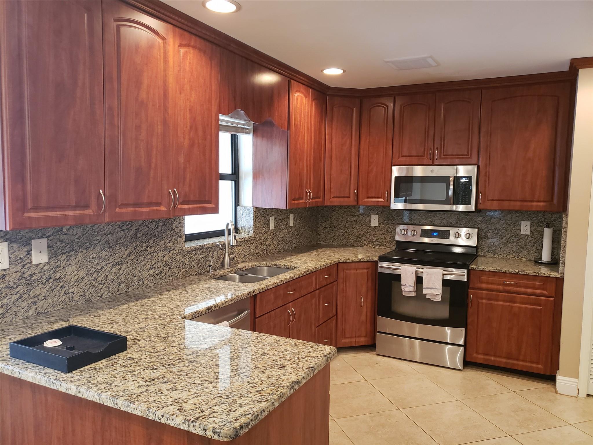 THE ACREAGE - Residential