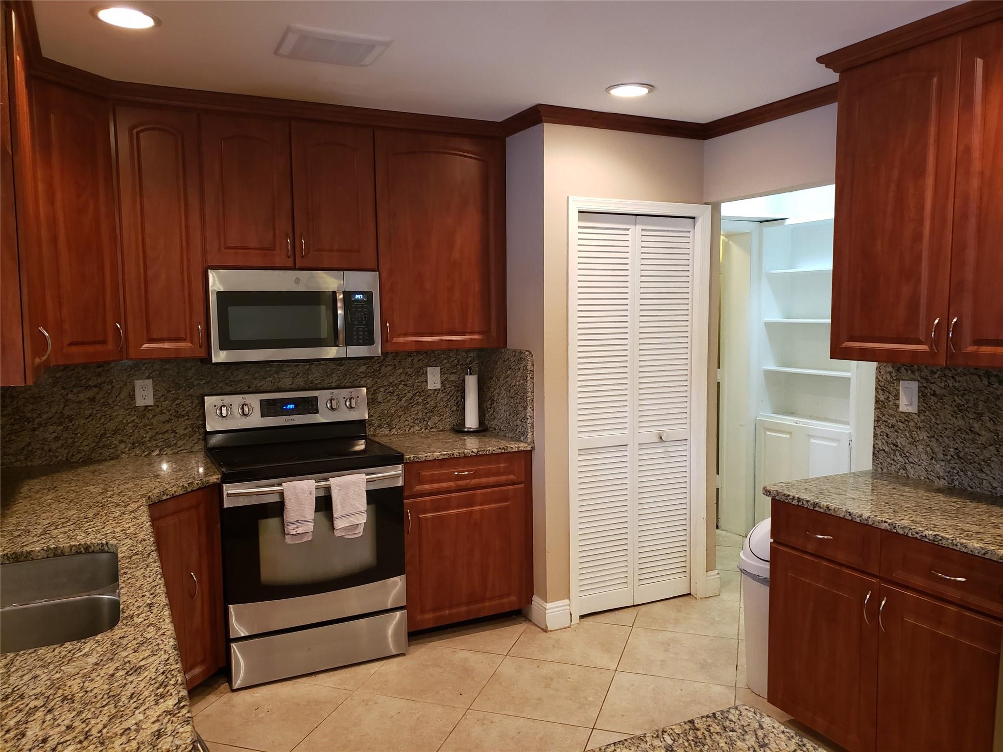 THE ACREAGE - Residential