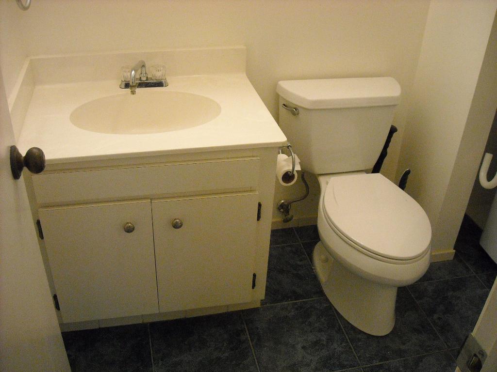 STRATFORD CONDOMINIUM - Residential