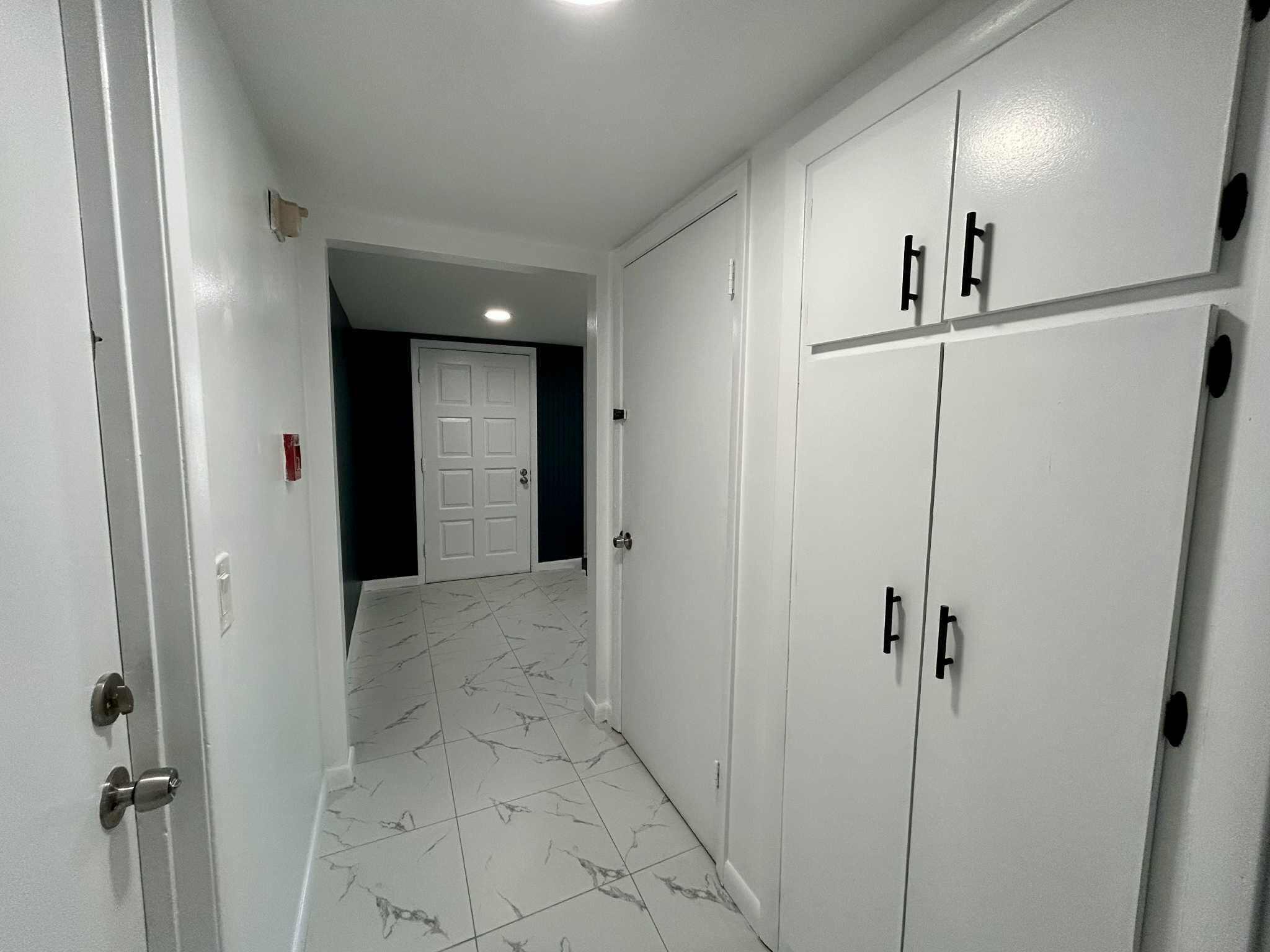 RIVER PARK UNIT 4 - Residential Lease