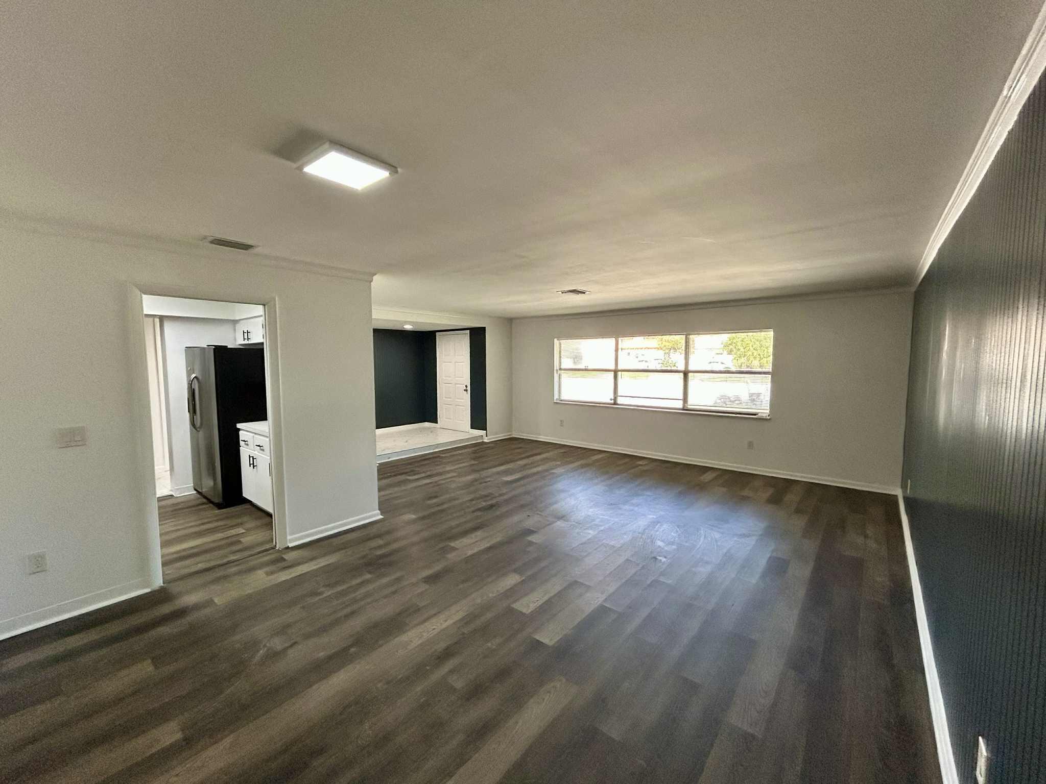 RIVER PARK UNIT 4 - Residential Lease