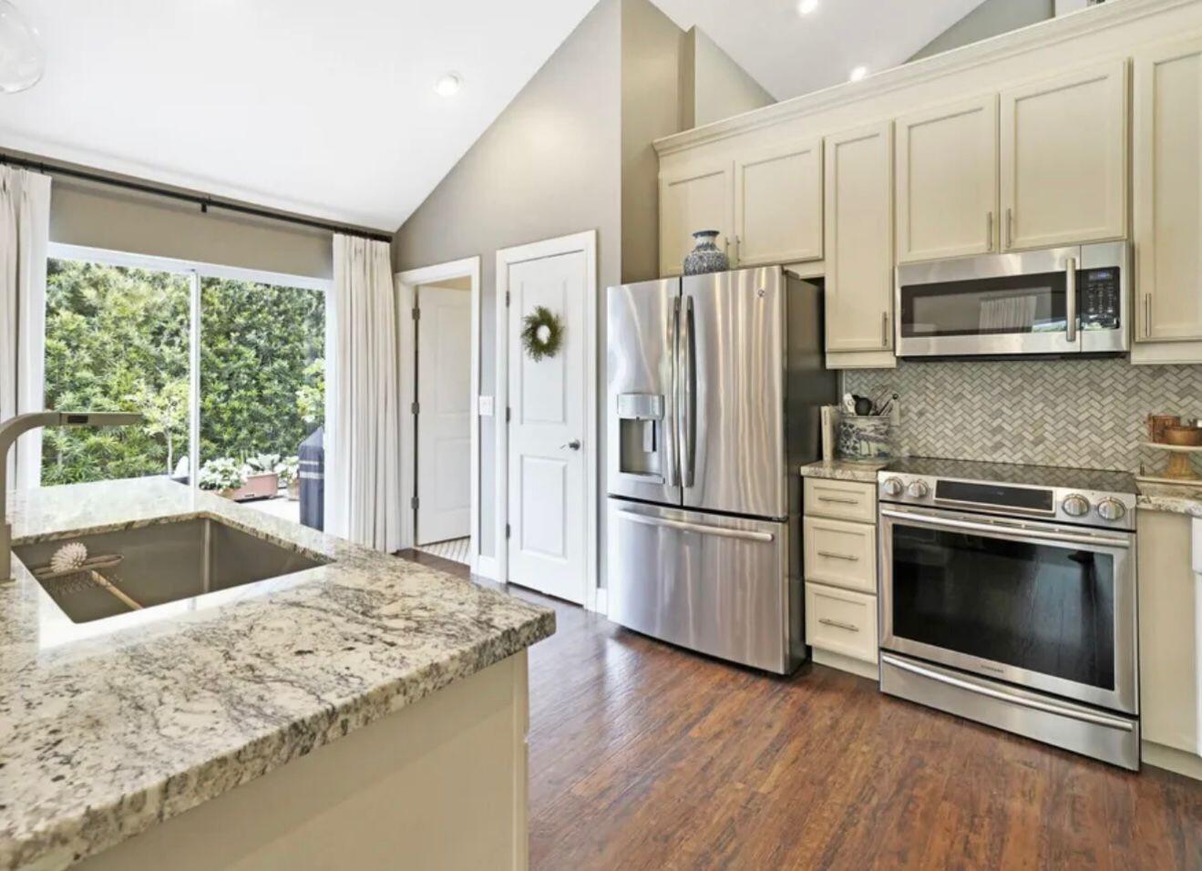 WELLINGTON TR 42B - Residential Lease