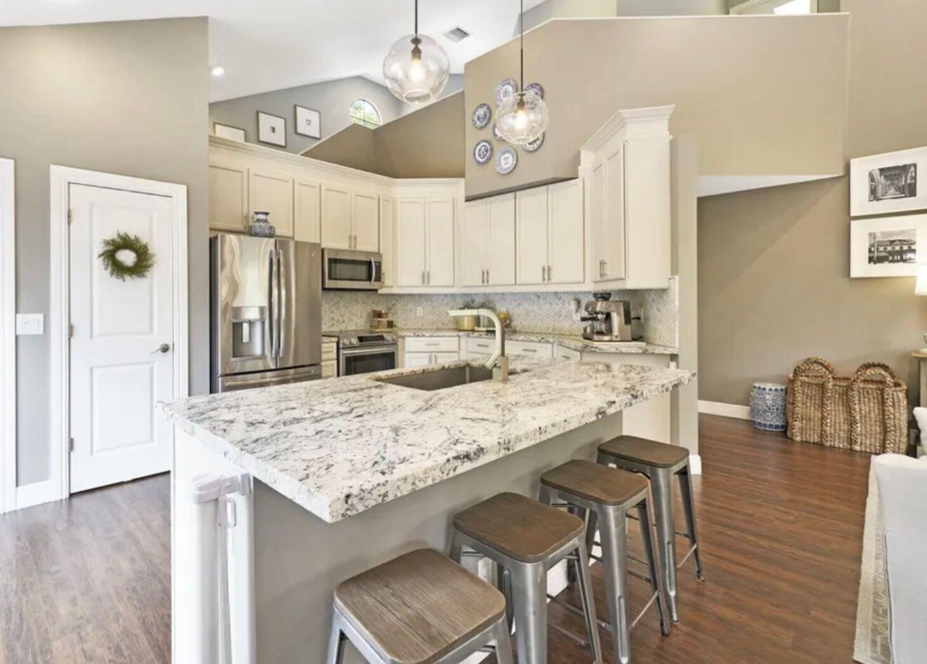 WELLINGTON TR 42B - Residential Lease