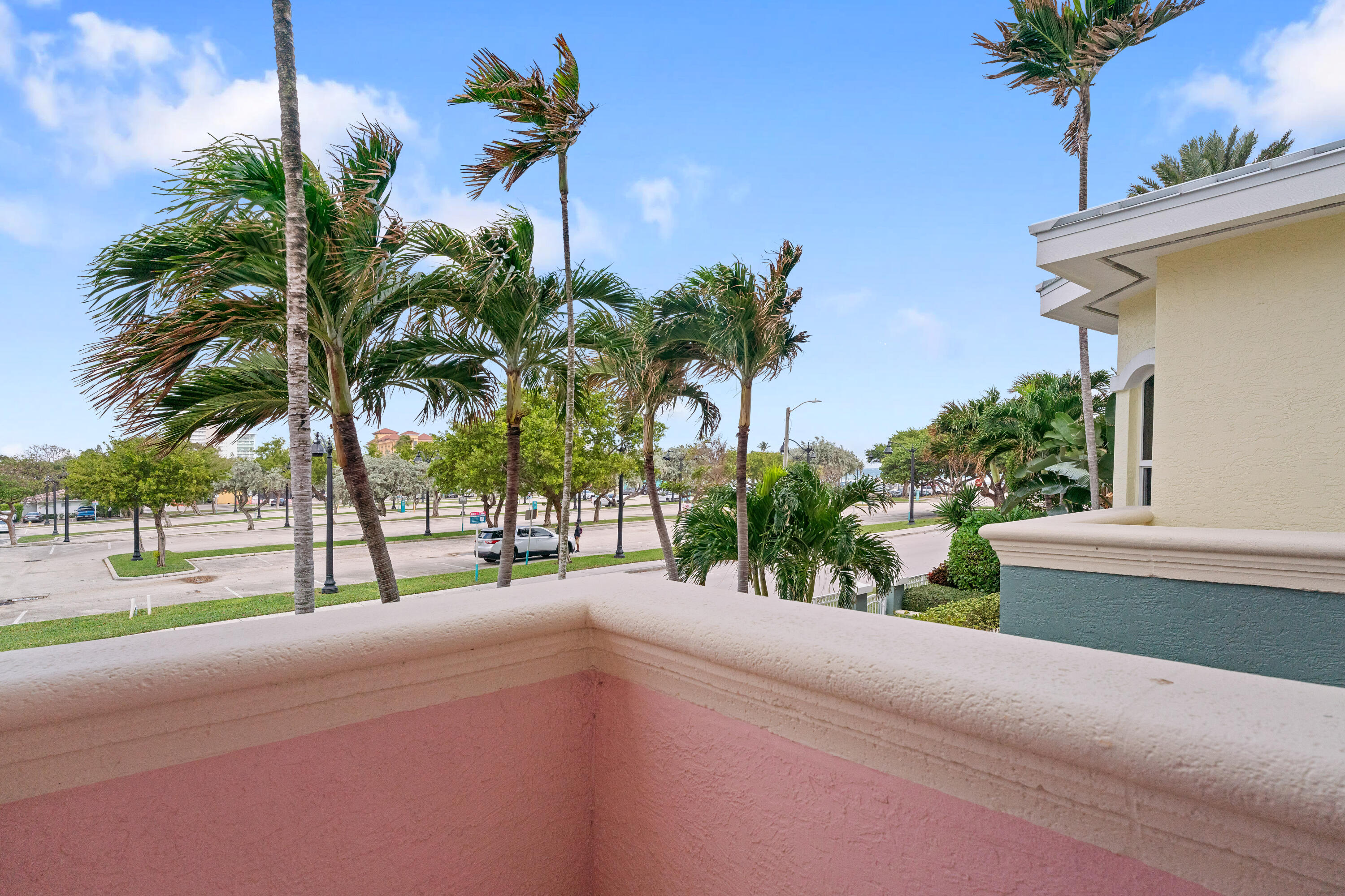 OCEAN PLAZA ON DEERFIELD BEACH - Residential