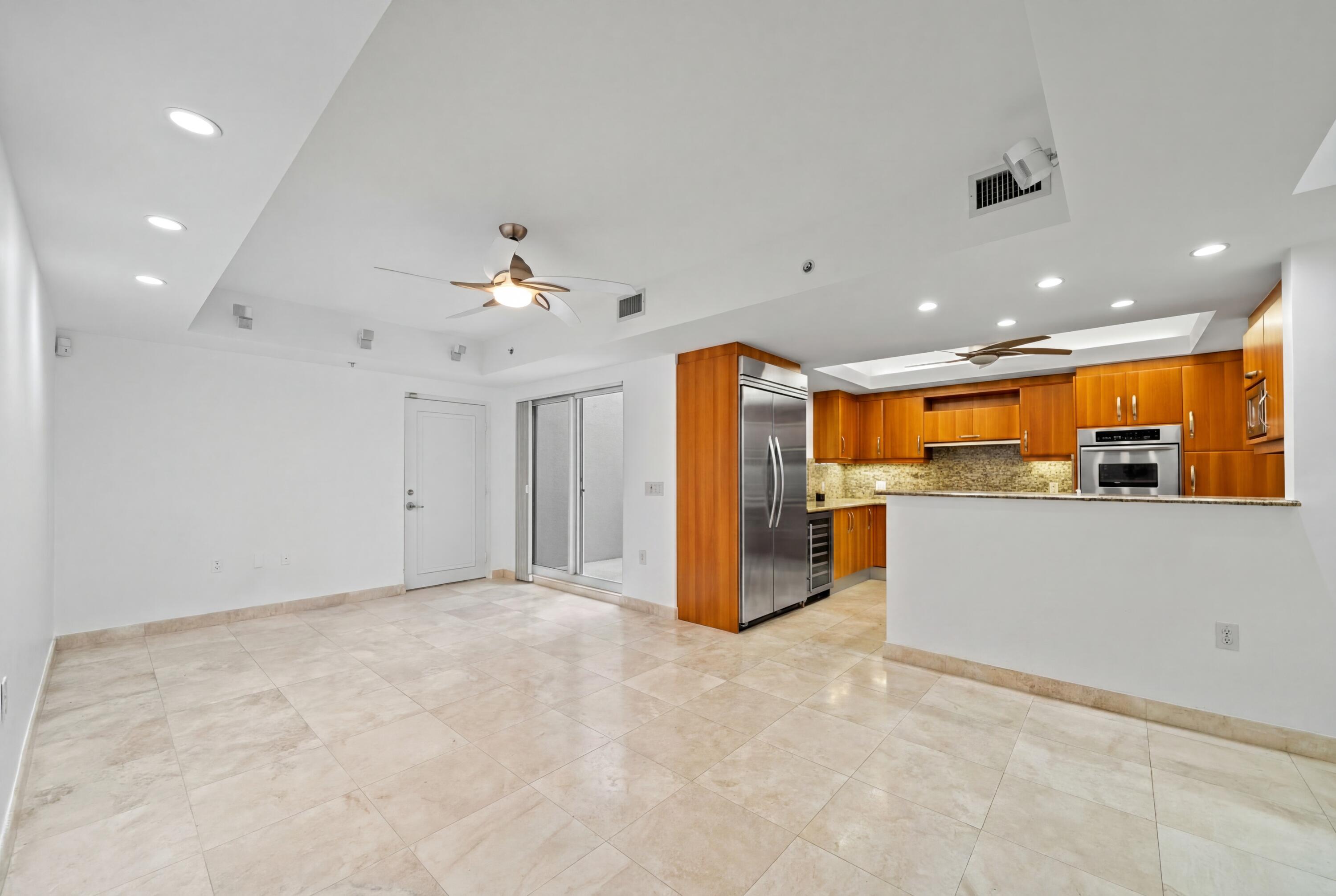 OCEAN PLAZA ON DEERFIELD BEACH - Residential