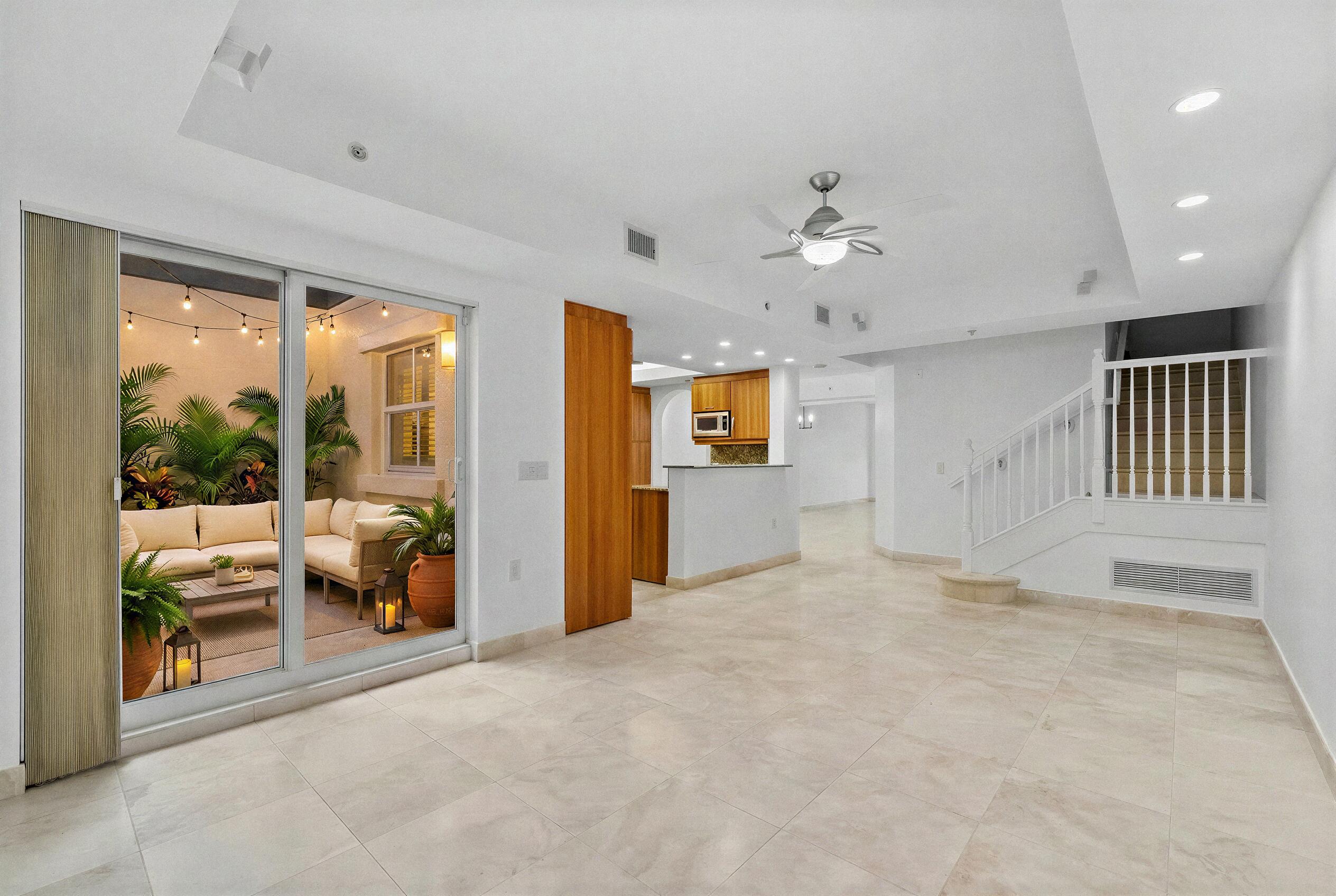 OCEAN PLAZA ON DEERFIELD BEACH - Residential