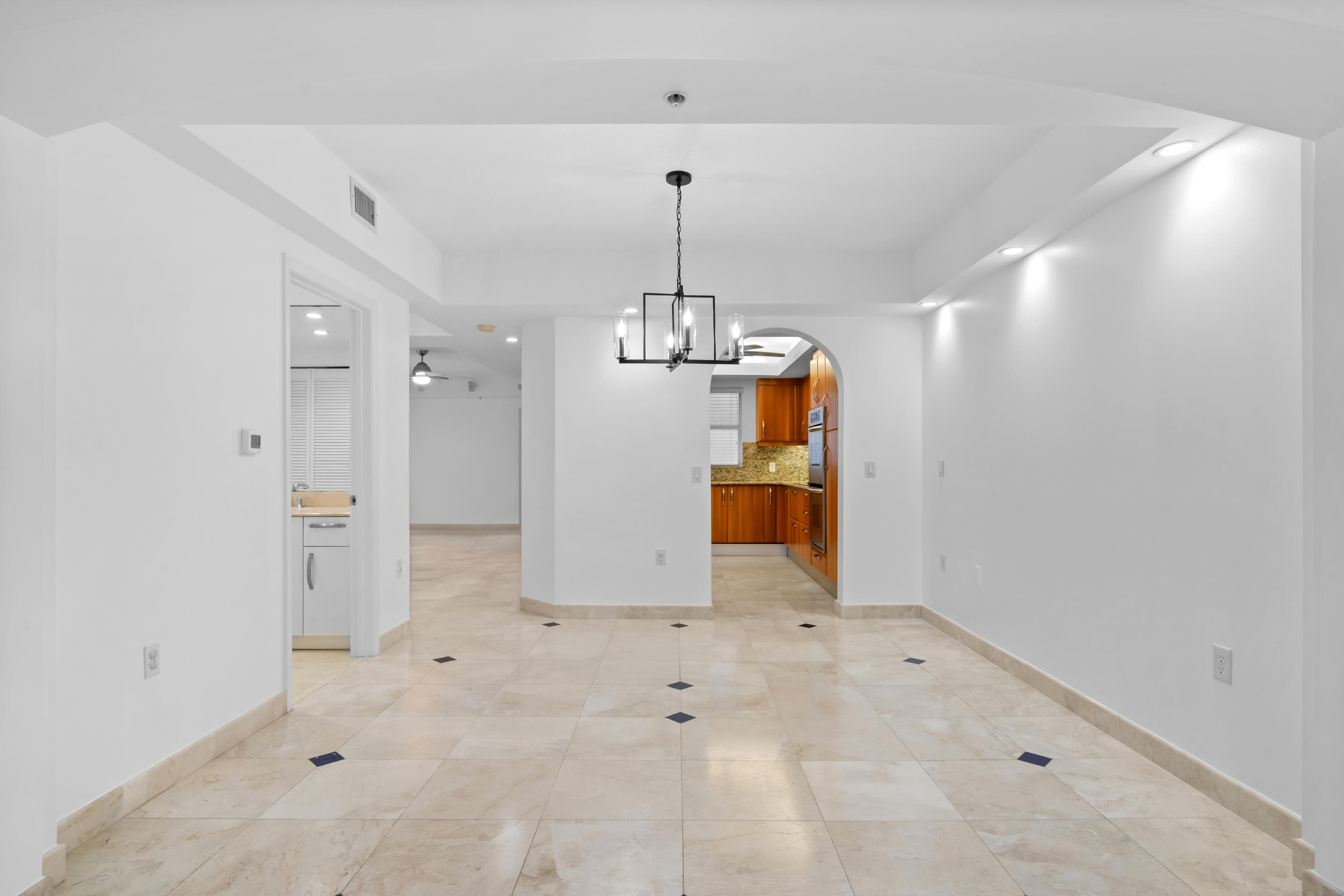 OCEAN PLAZA ON DEERFIELD BEACH - Residential