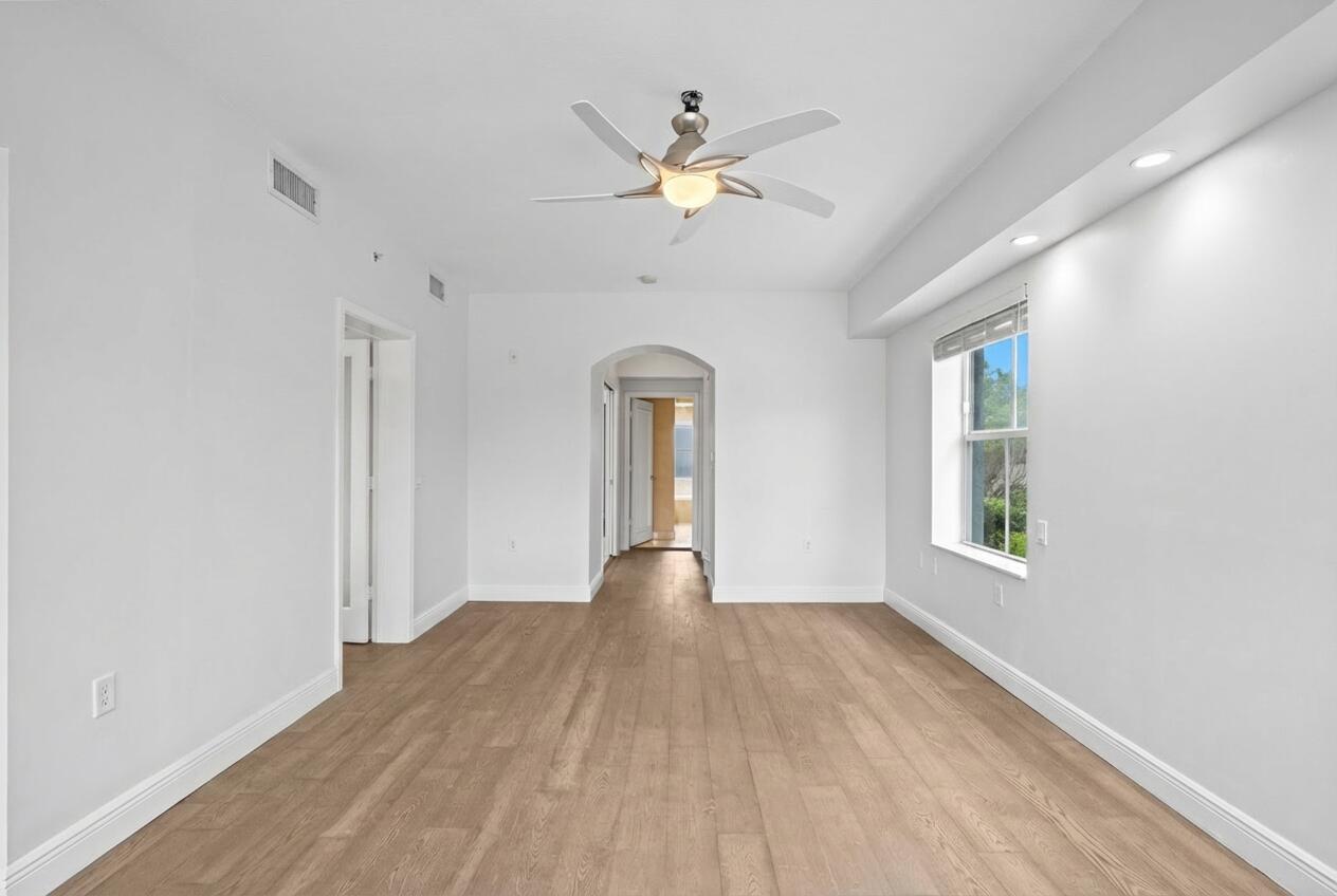 OCEAN PLAZA ON DEERFIELD BEACH - Residential