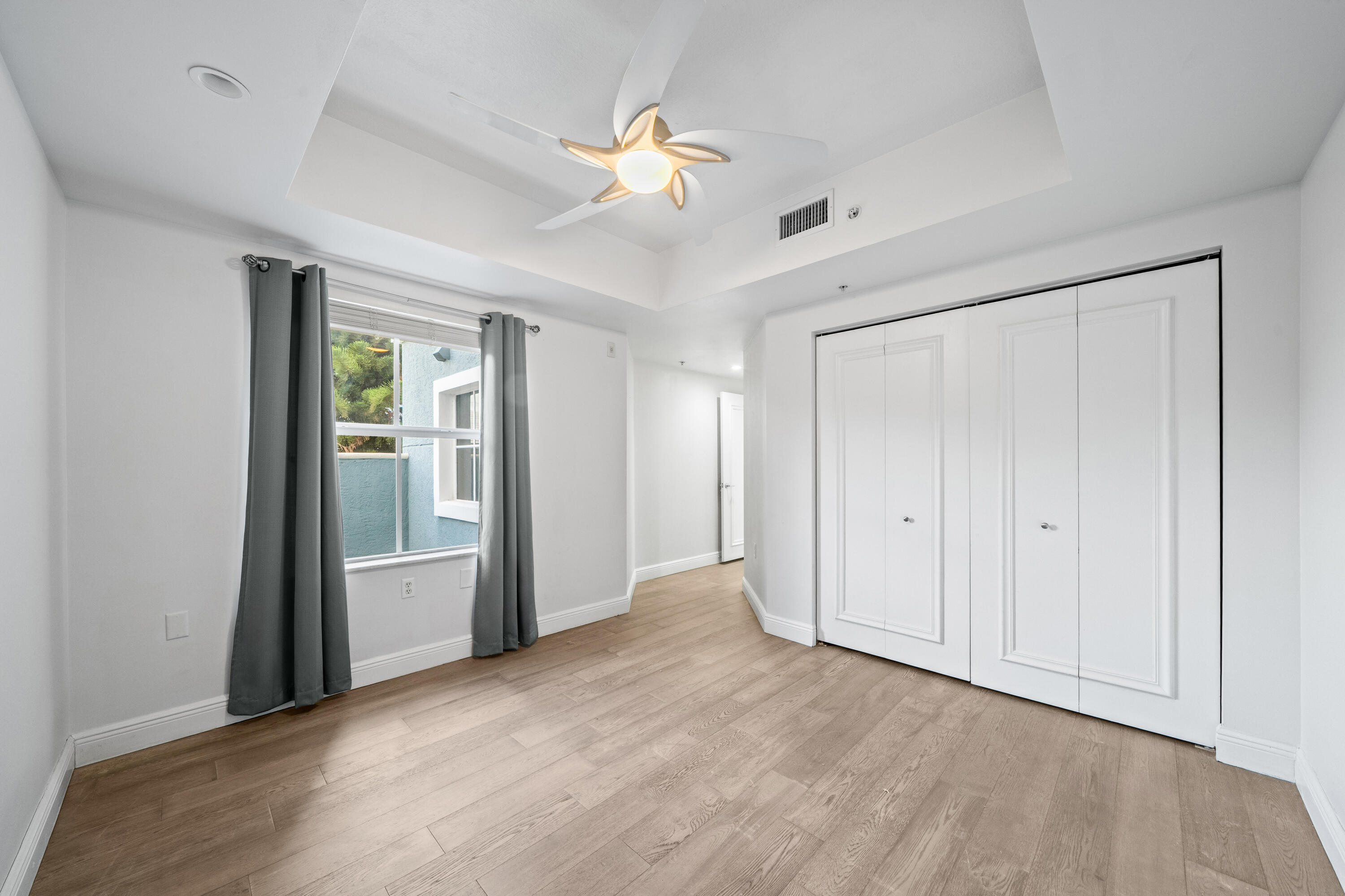 OCEAN PLAZA ON DEERFIELD BEACH - Residential