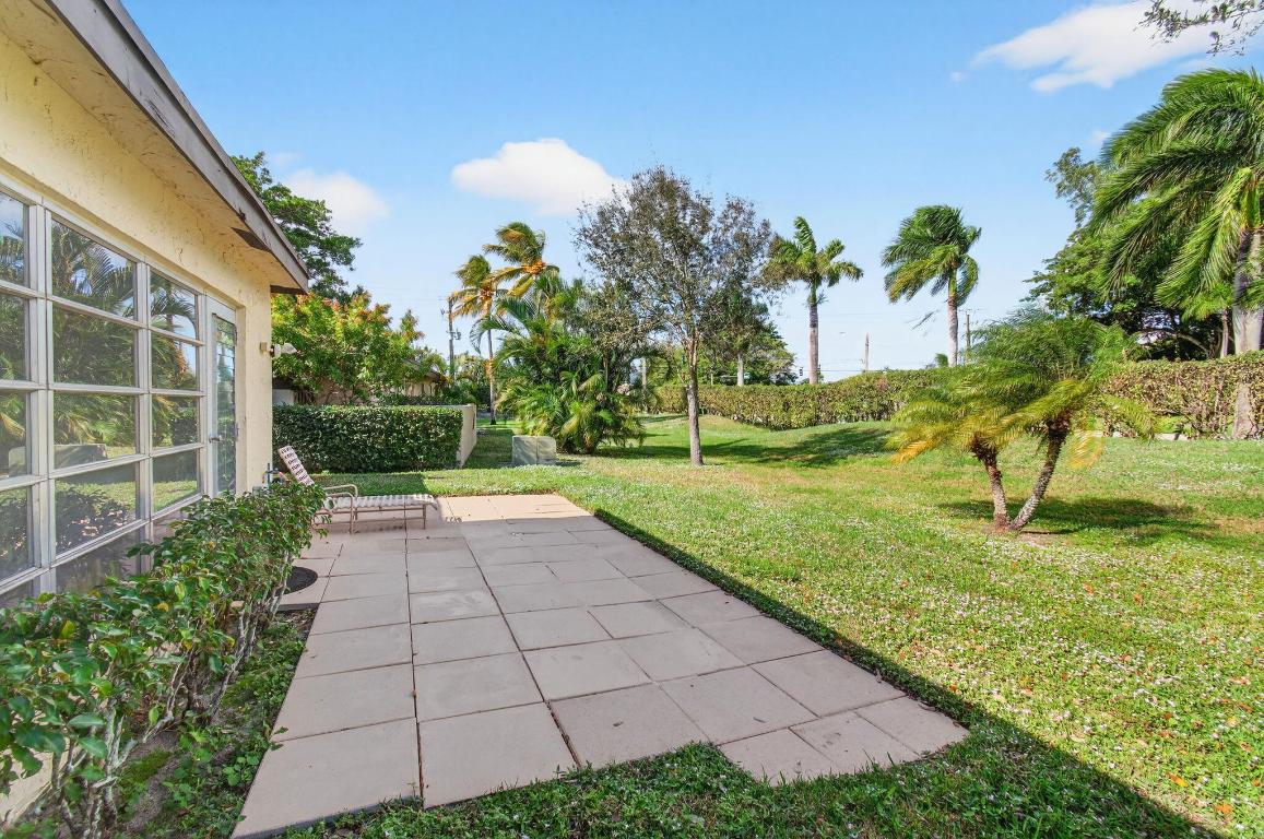 PALM GREENS AT VILLA DEL RAY CONDO II - Residential