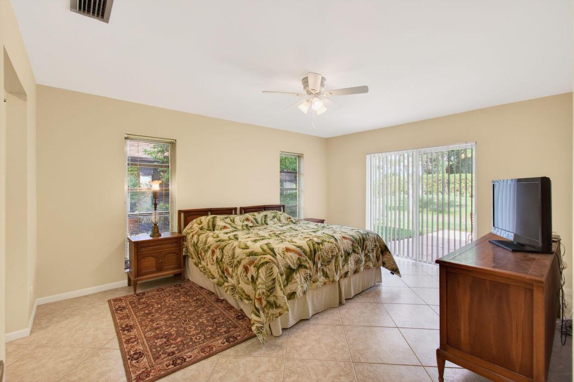 PALM GREENS AT VILLA DEL RAY CONDO II - Residential