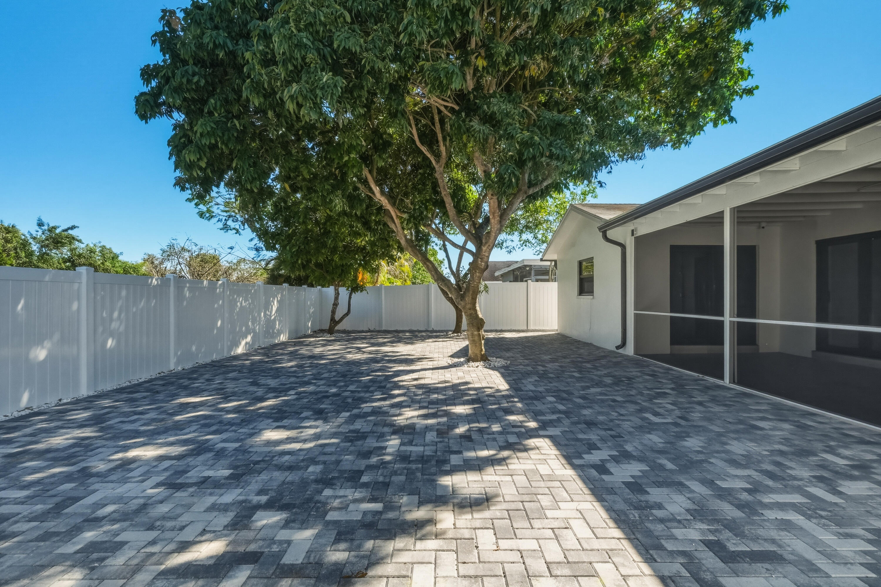 SANDALFOOT COVE SEC 3 - Residential