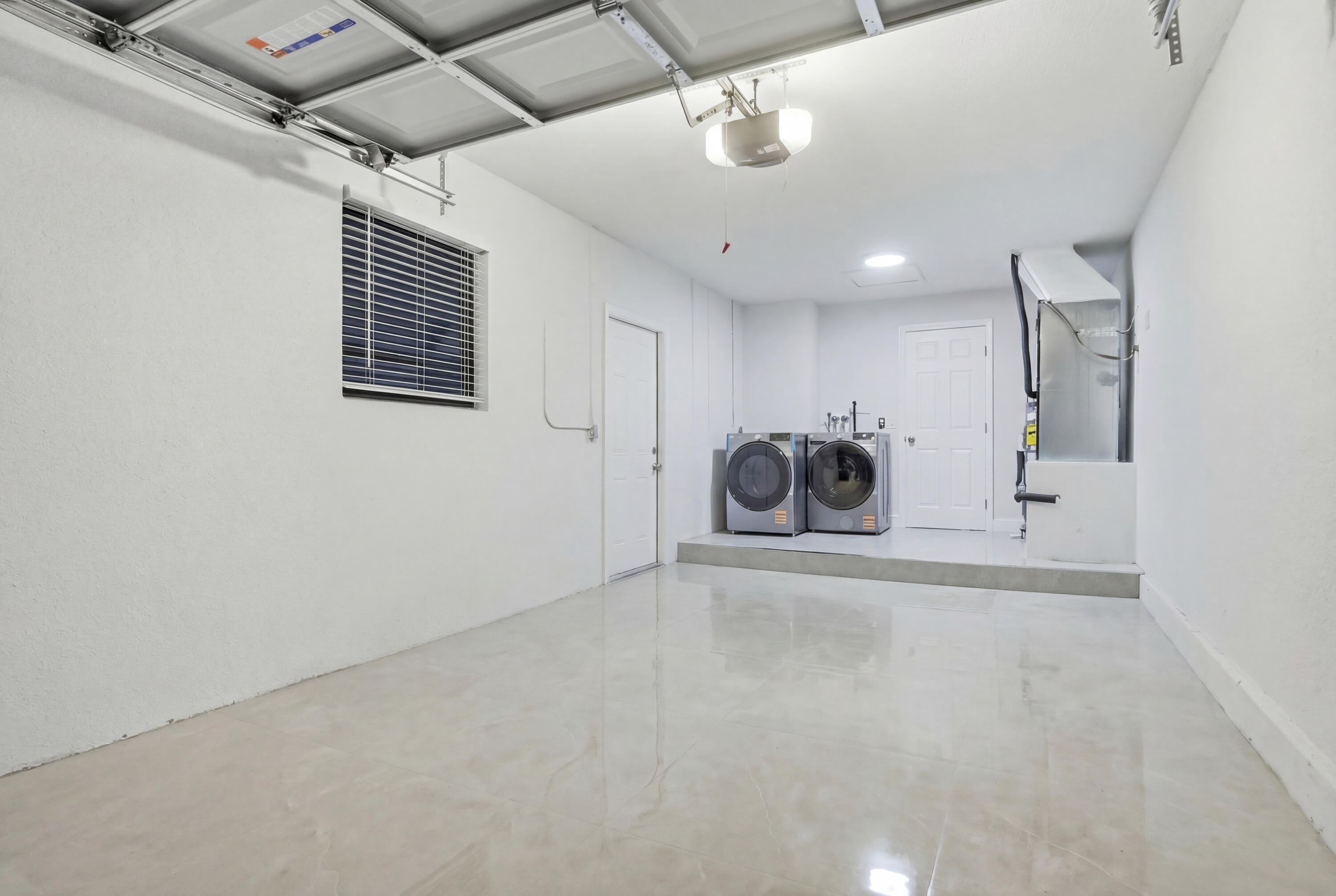 SANDALFOOT COVE SEC 3 - Residential