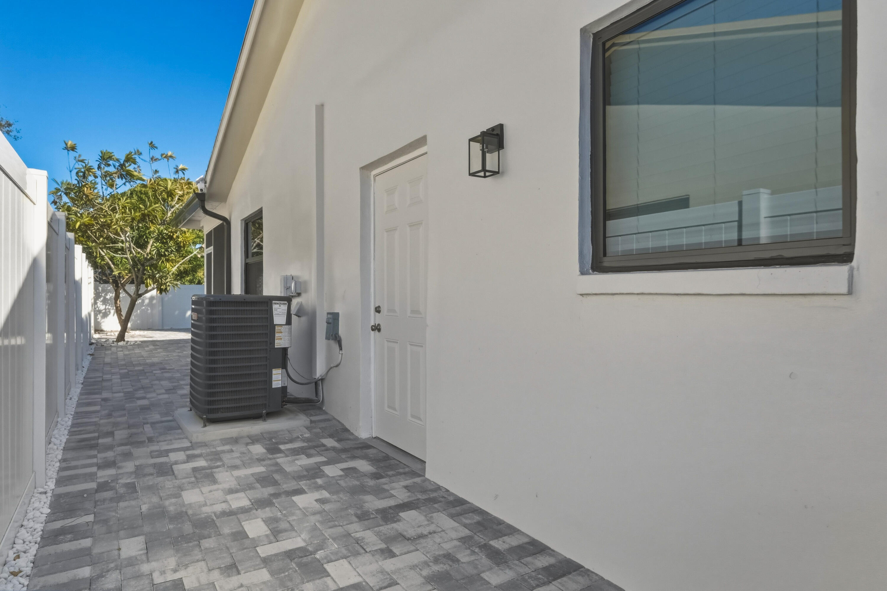 SANDALFOOT COVE SEC 3 - Residential