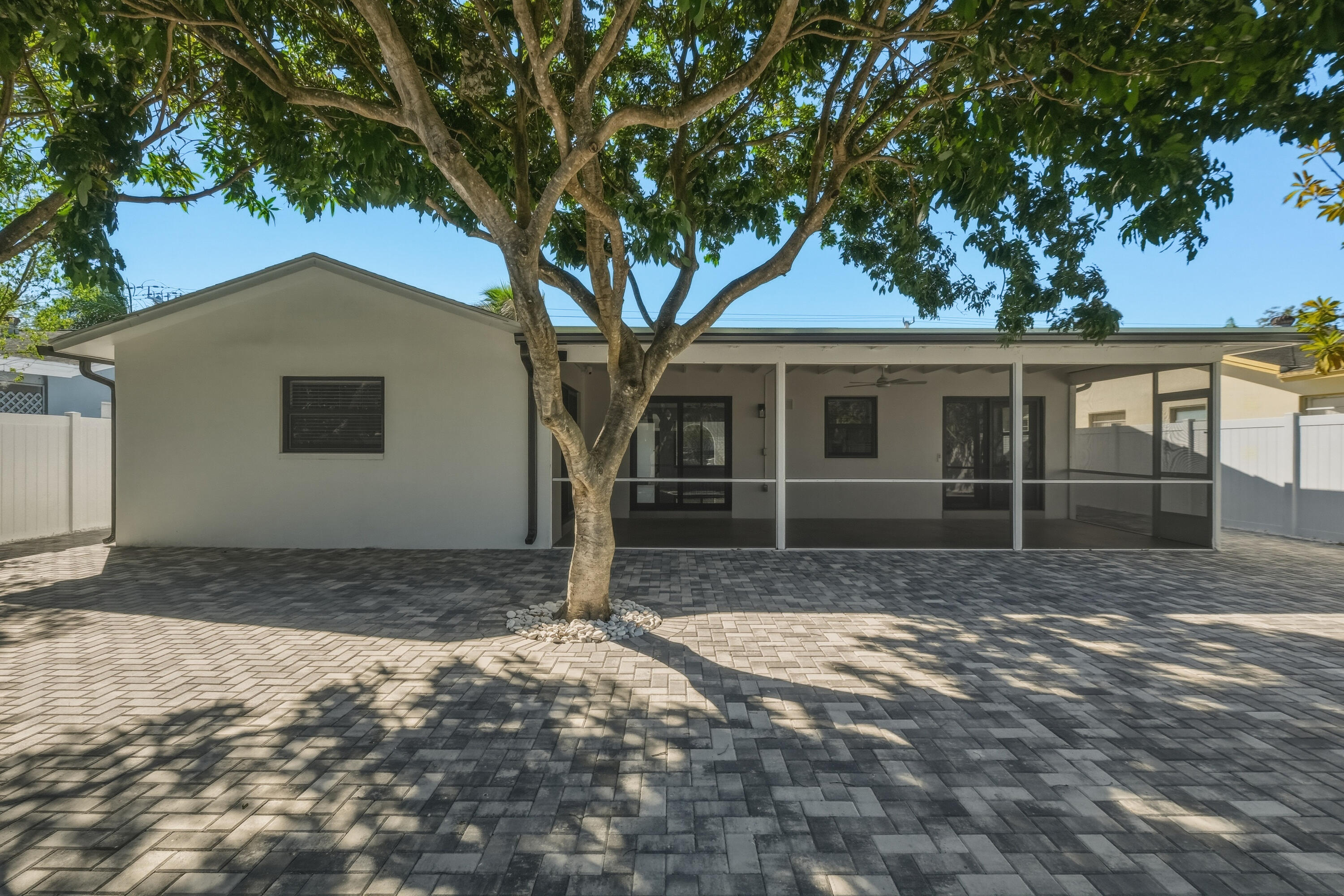 SANDALFOOT COVE SEC 3 - Residential
