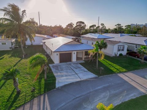 A home in Port St Lucie