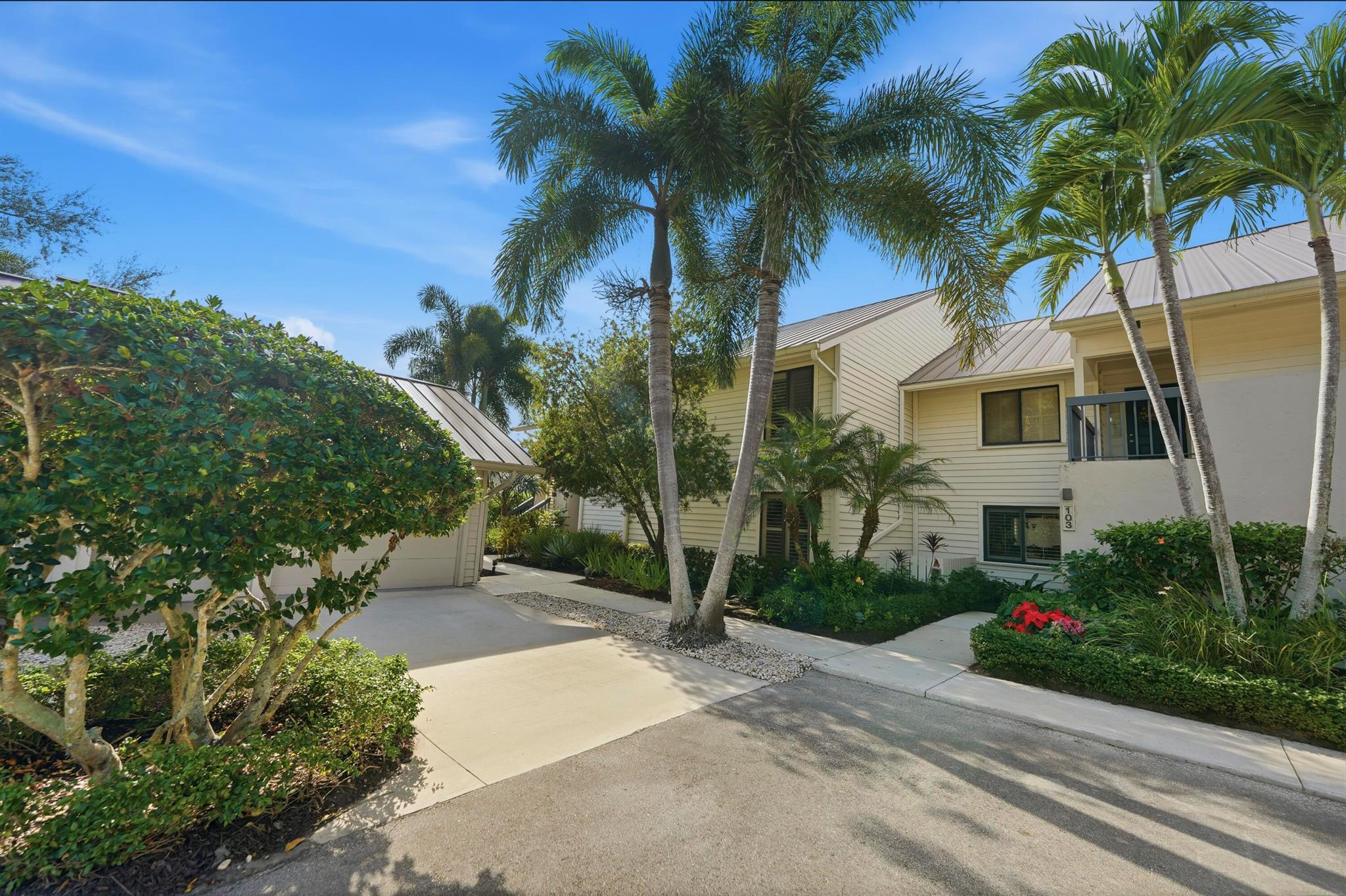 FAIRWAY APARTMENTS CONDO - Residential Lease