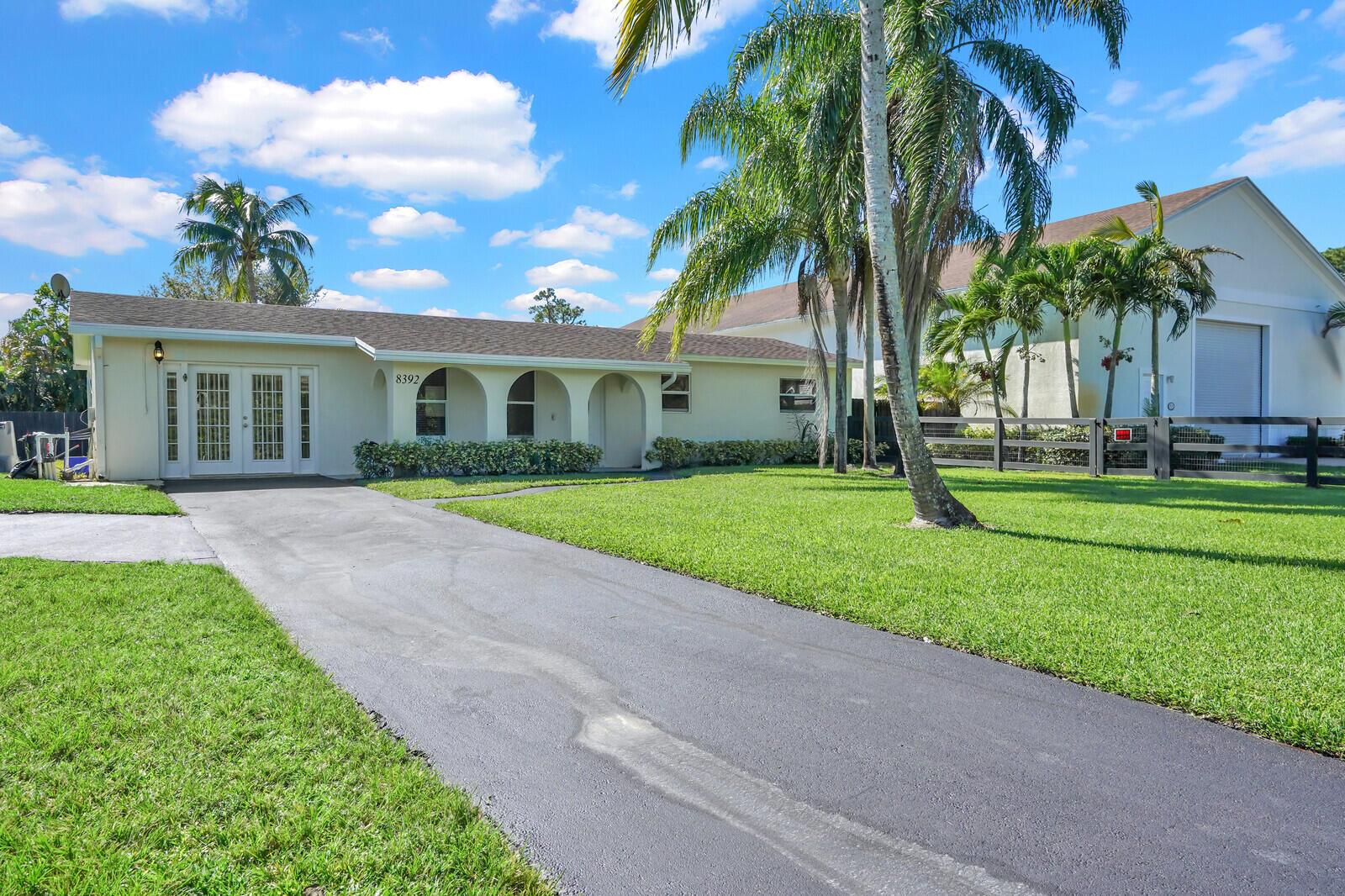 PALM BEACH RANCHETTES - Residential Lease