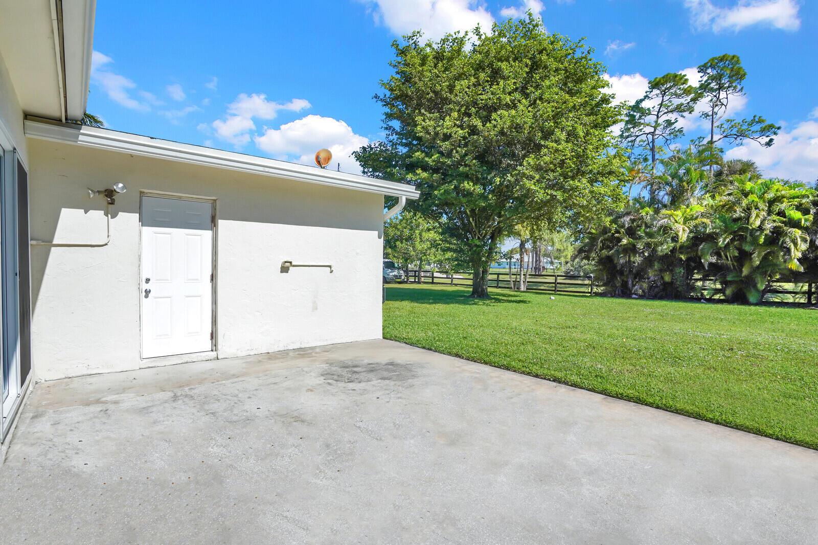 PALM BEACH RANCHETTES - Residential Lease