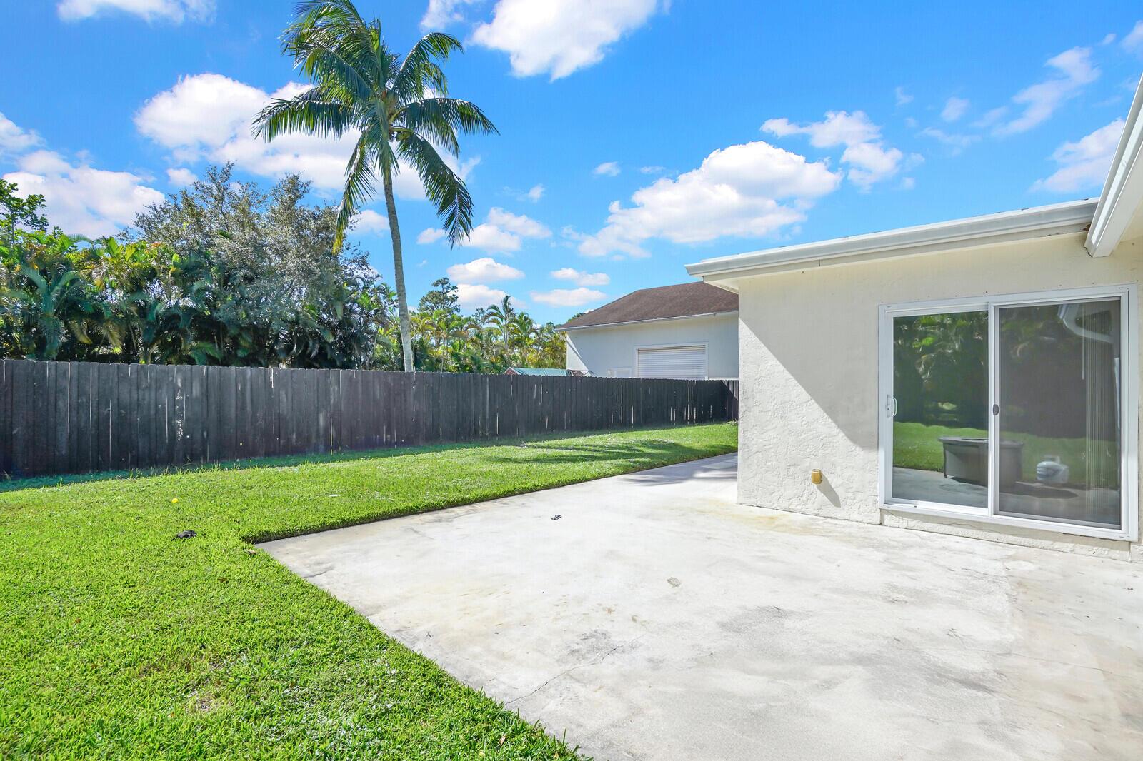 PALM BEACH RANCHETTES - Residential Lease