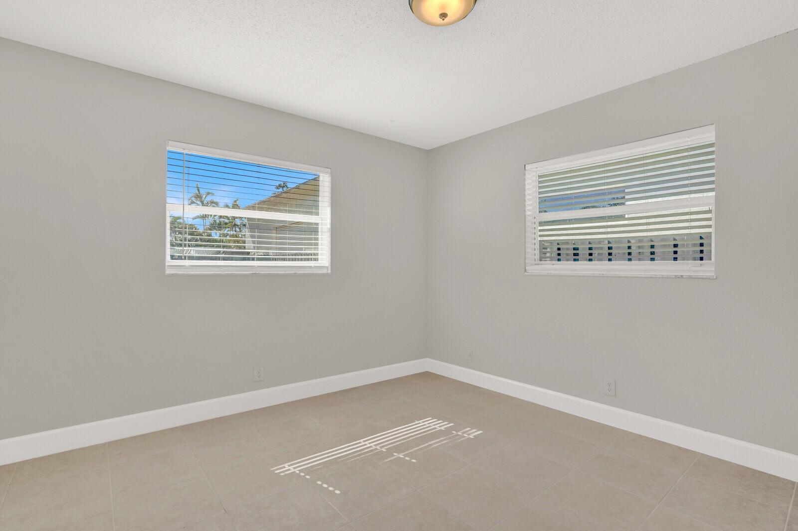 PALM BEACH RANCHETTES - Residential Lease