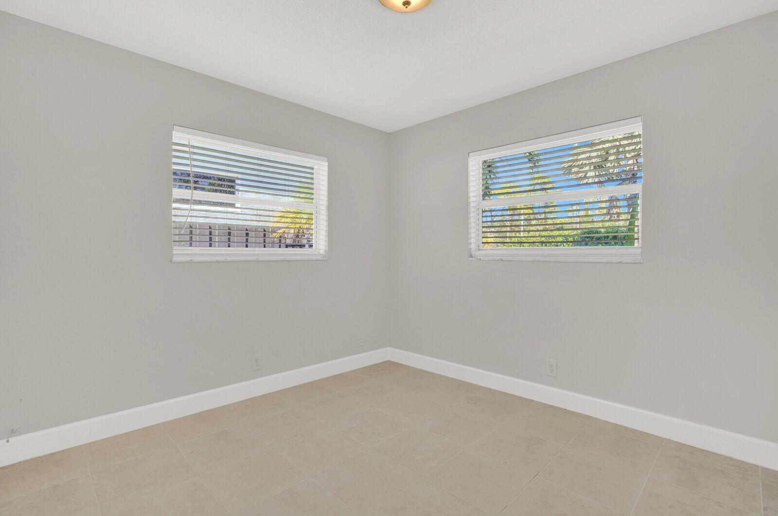 PALM BEACH RANCHETTES - Residential Lease