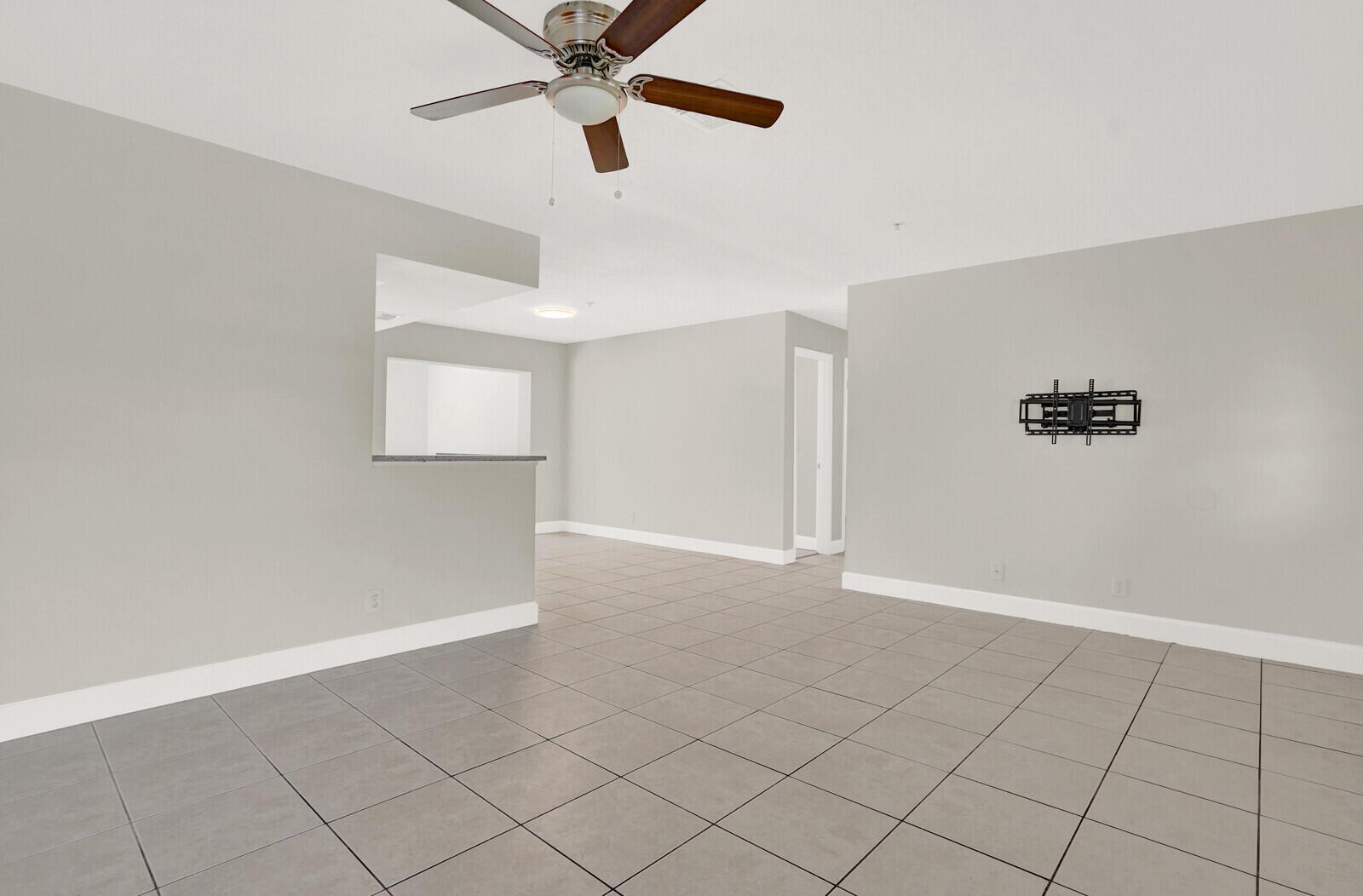 PALM BEACH RANCHETTES - Residential Lease