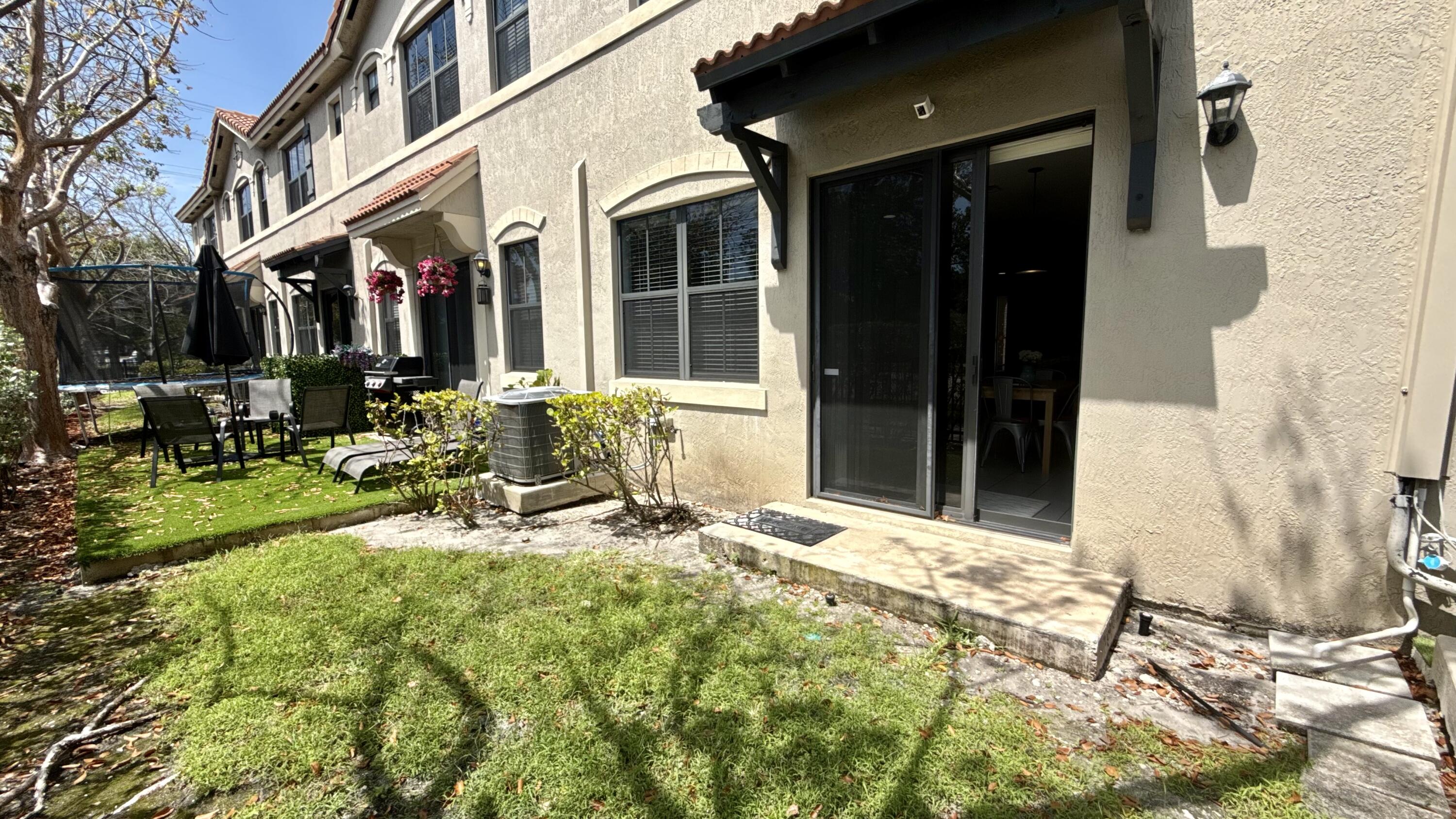 3332 NW 10th Avenue