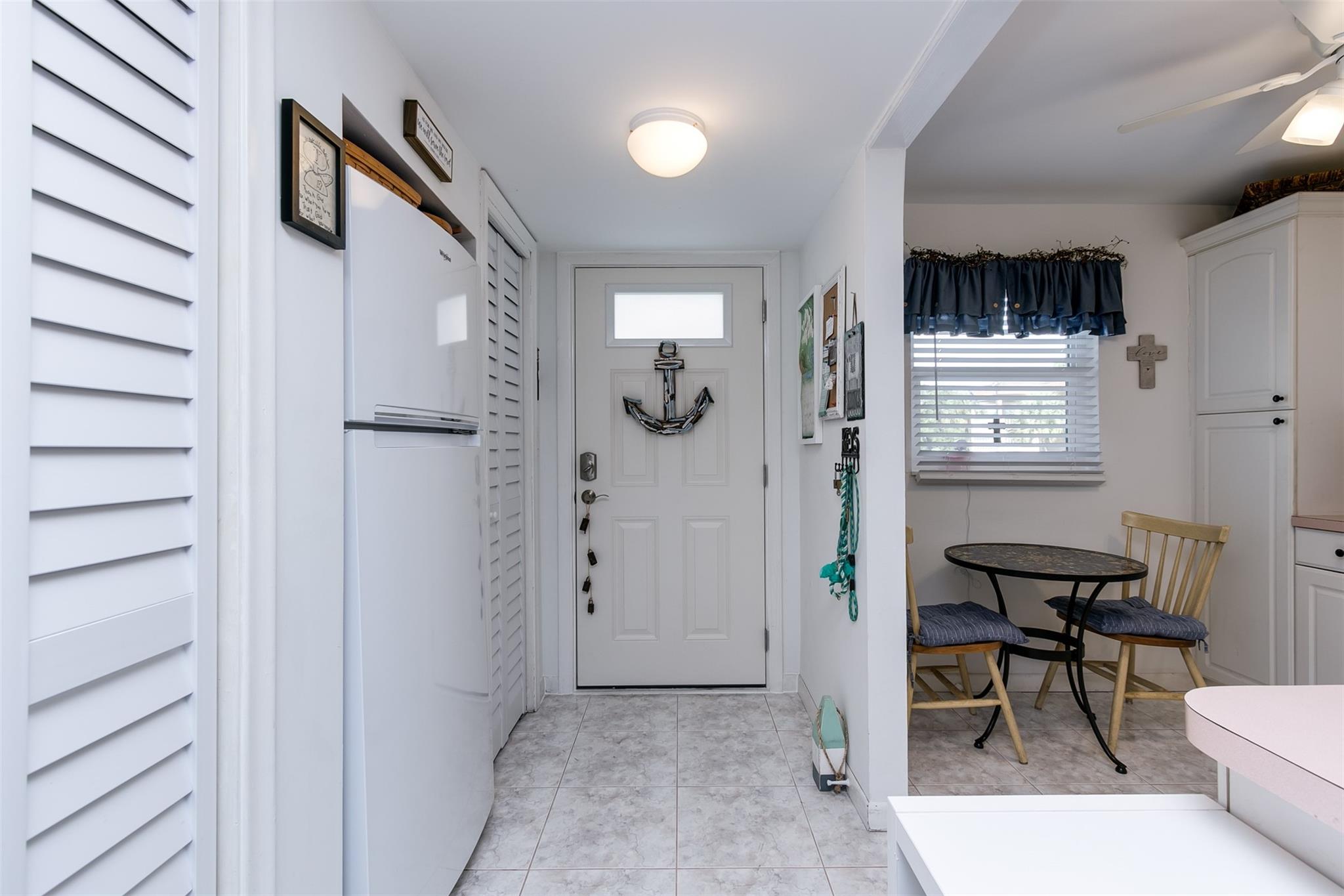 Natura Condo 4 - Residential