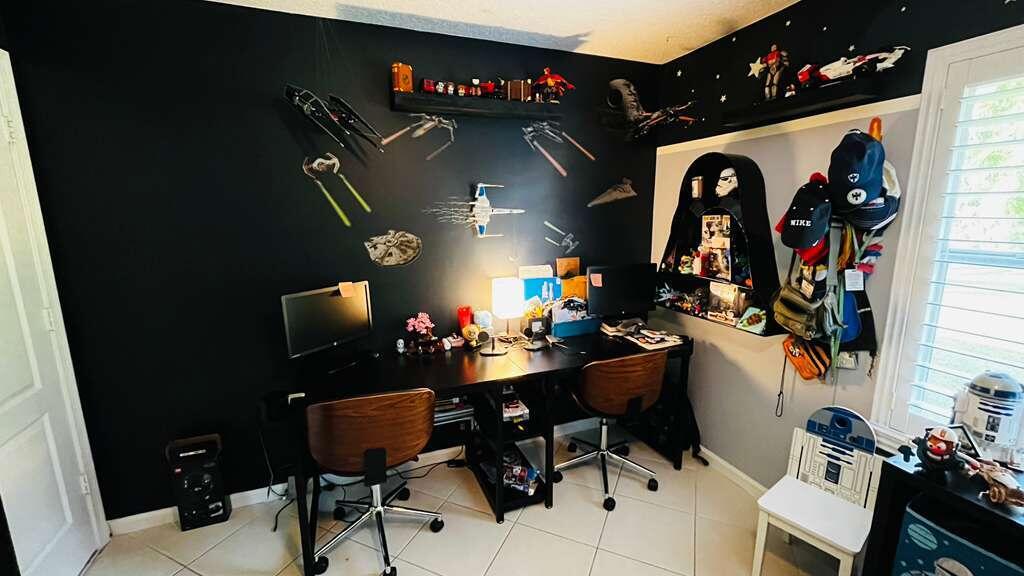 GREENVIEW SHORES 1 OF WELLINGTON - Residential Lease