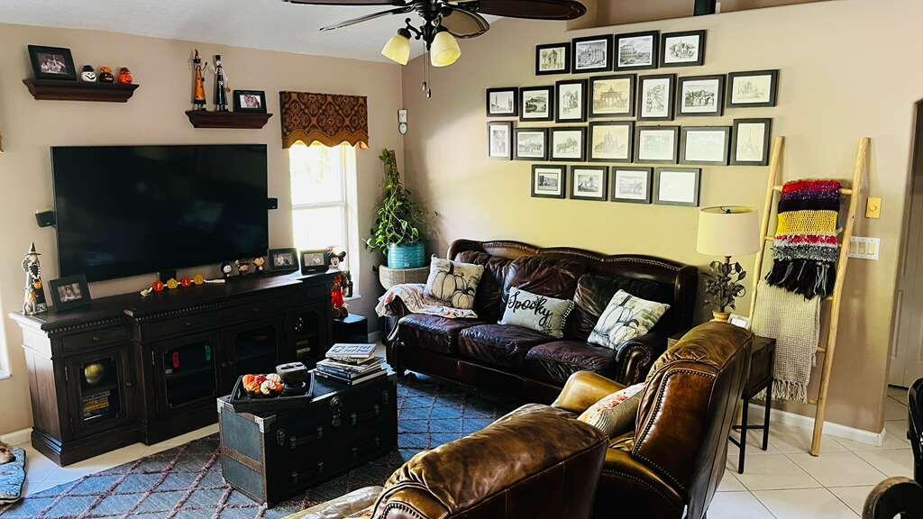 GREENVIEW SHORES 1 OF WELLINGTON - Residential Lease