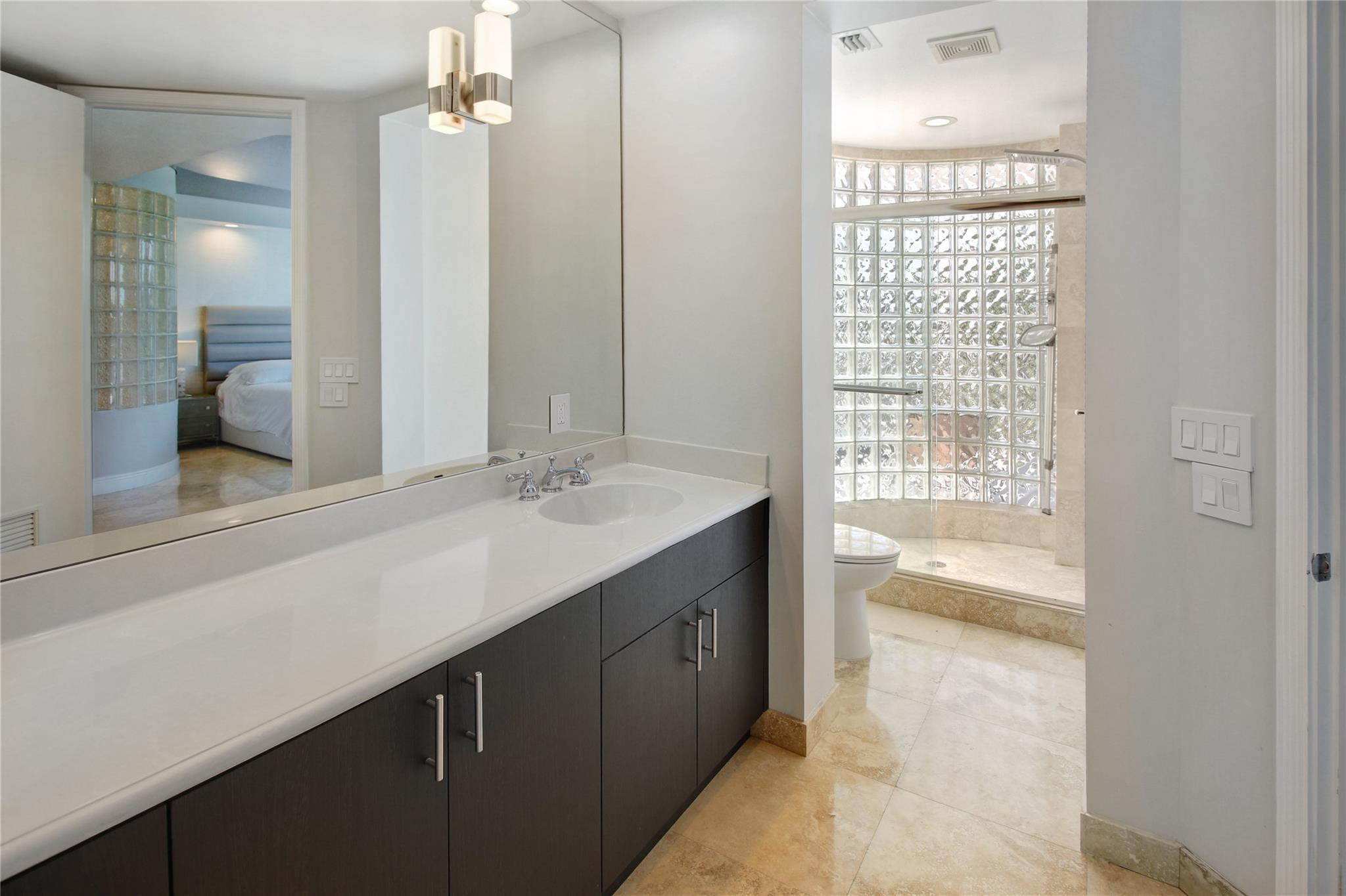 PLACE DES ARTS CONDO - Residential