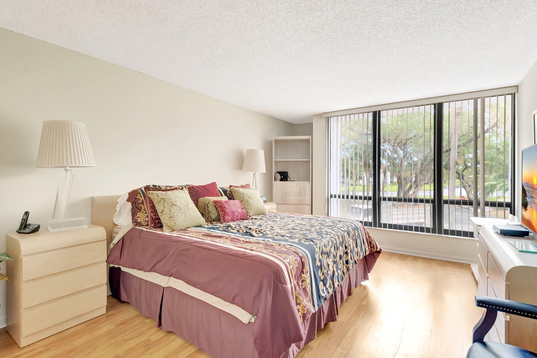 7847 Lakeside Boulevard 1023