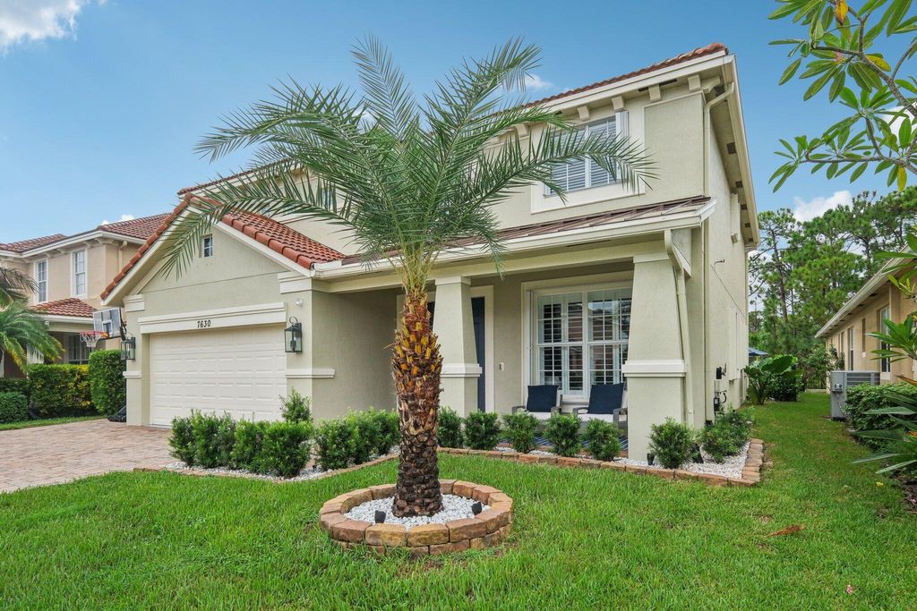 Photo of 7630 SE Heritage Boulevard, Hobe Sound, FL 33455 (MLS # R11056184)