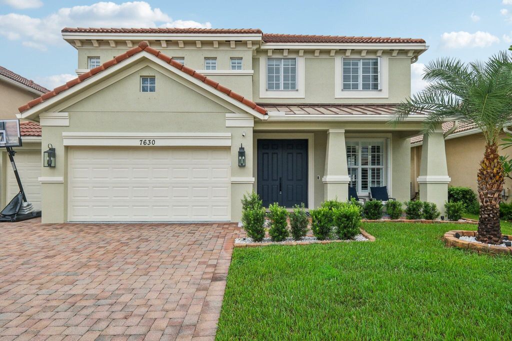 Photo of 7630 SE Heritage Boulevard, Hobe Sound, FL 33455 (MLS # R11056184)