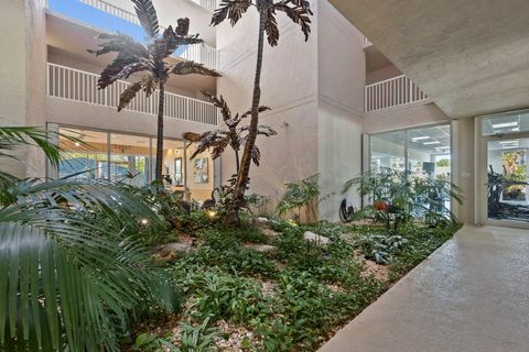 A home in Hutchinson Island