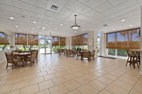 A home in Hutchinson Island