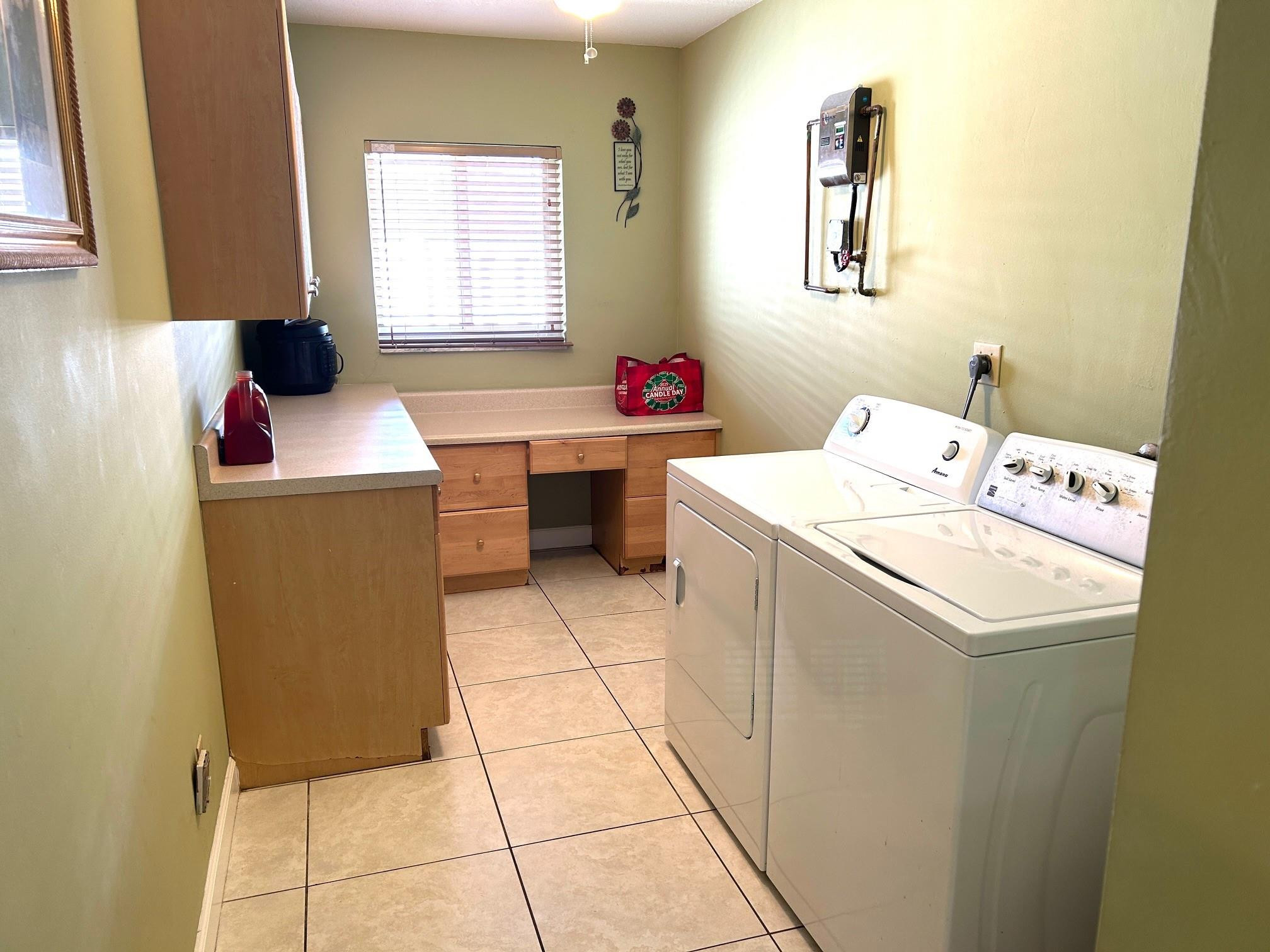 COUNTRY CLUB W ADDITION - Residential