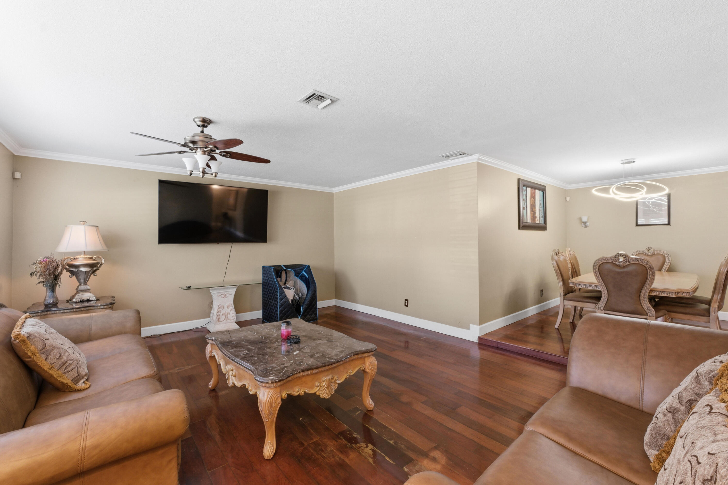 COUNTRY CLUB W ADDITION - Residential