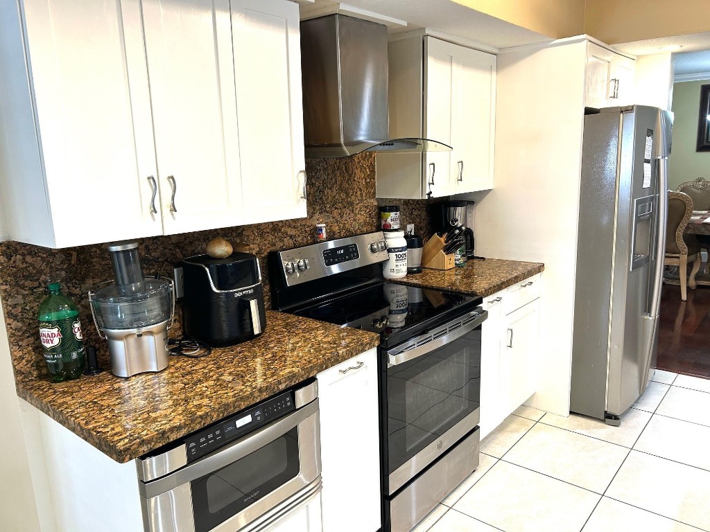 COUNTRY CLUB W ADDITION - Residential