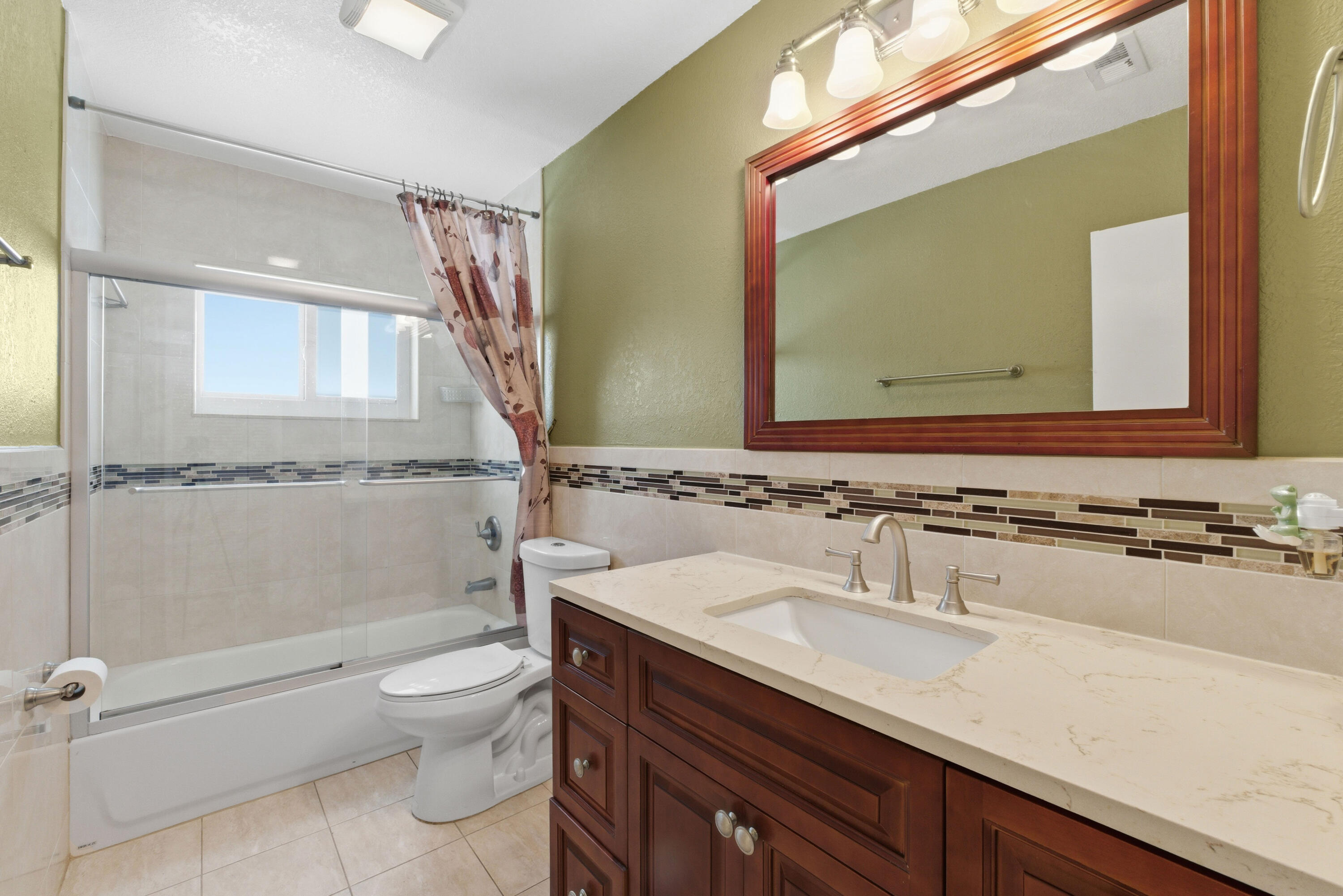 COUNTRY CLUB W ADDITION - Residential