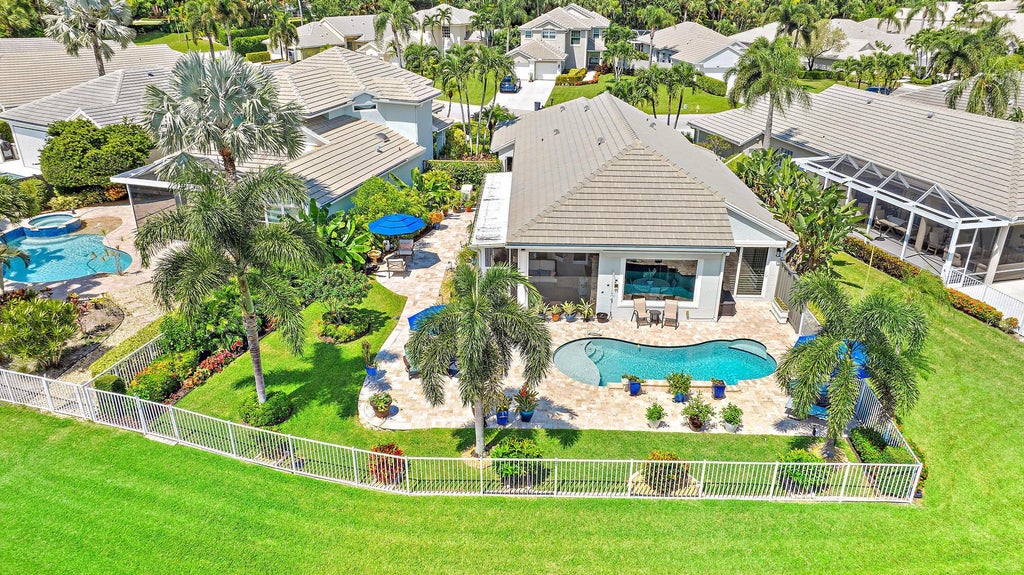 Photo of 609 Masters Way, Palm Beach Gardens, FL 33418 (MLS # R11021044)