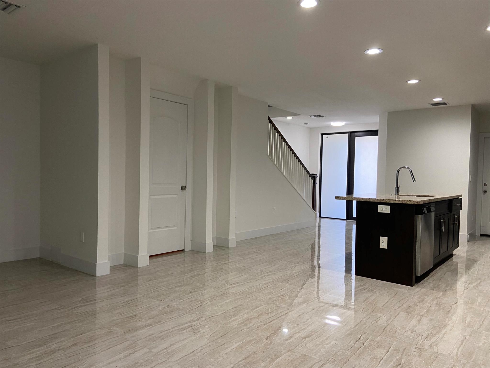 CASA DEL SOL - Residential Lease