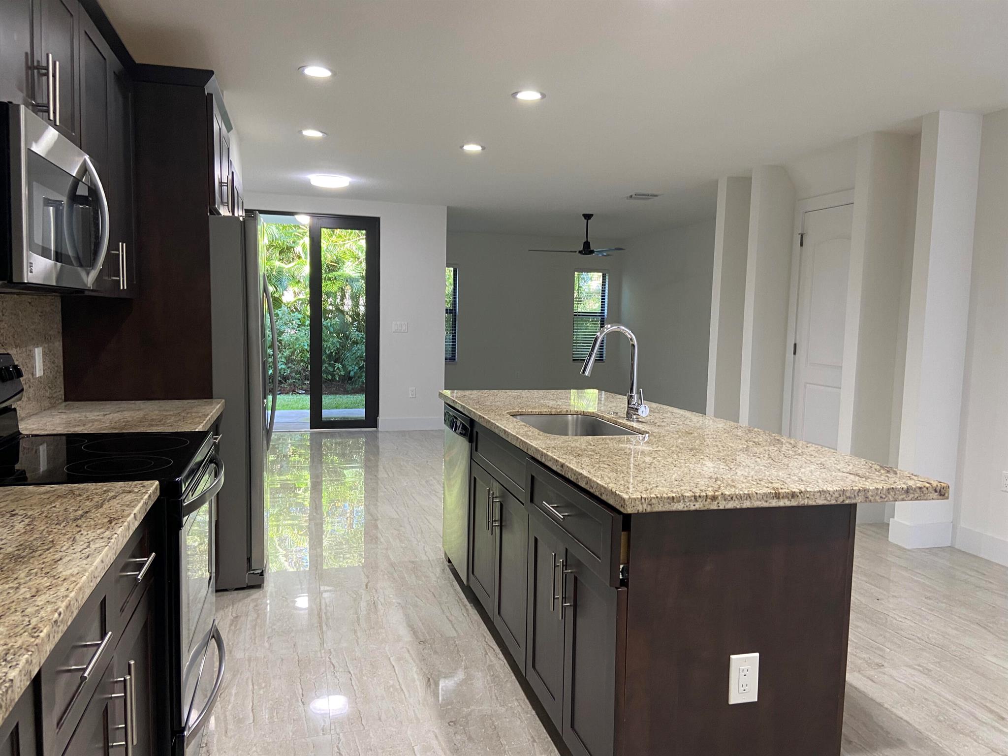 CASA DEL SOL - Residential Lease